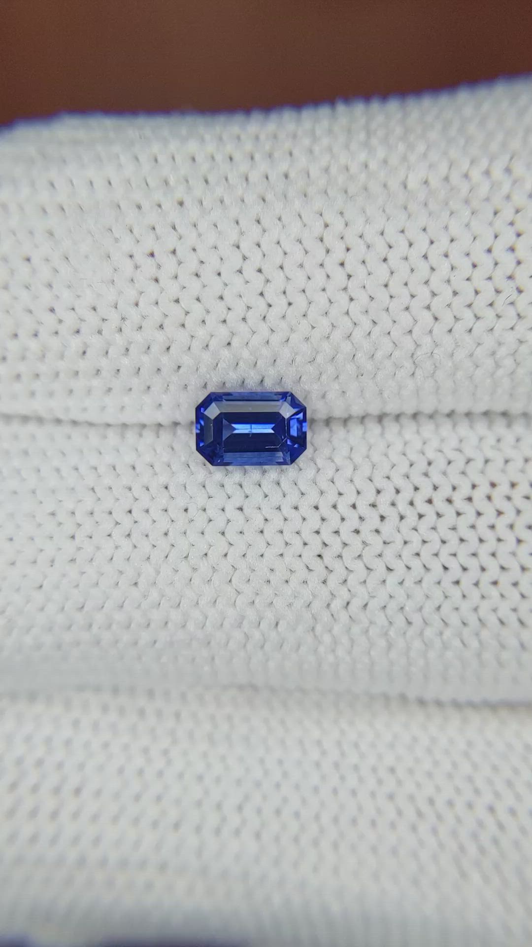 0.66 Ct. Blue Sapphire from Ceylon (Sri Lanka) Size Video