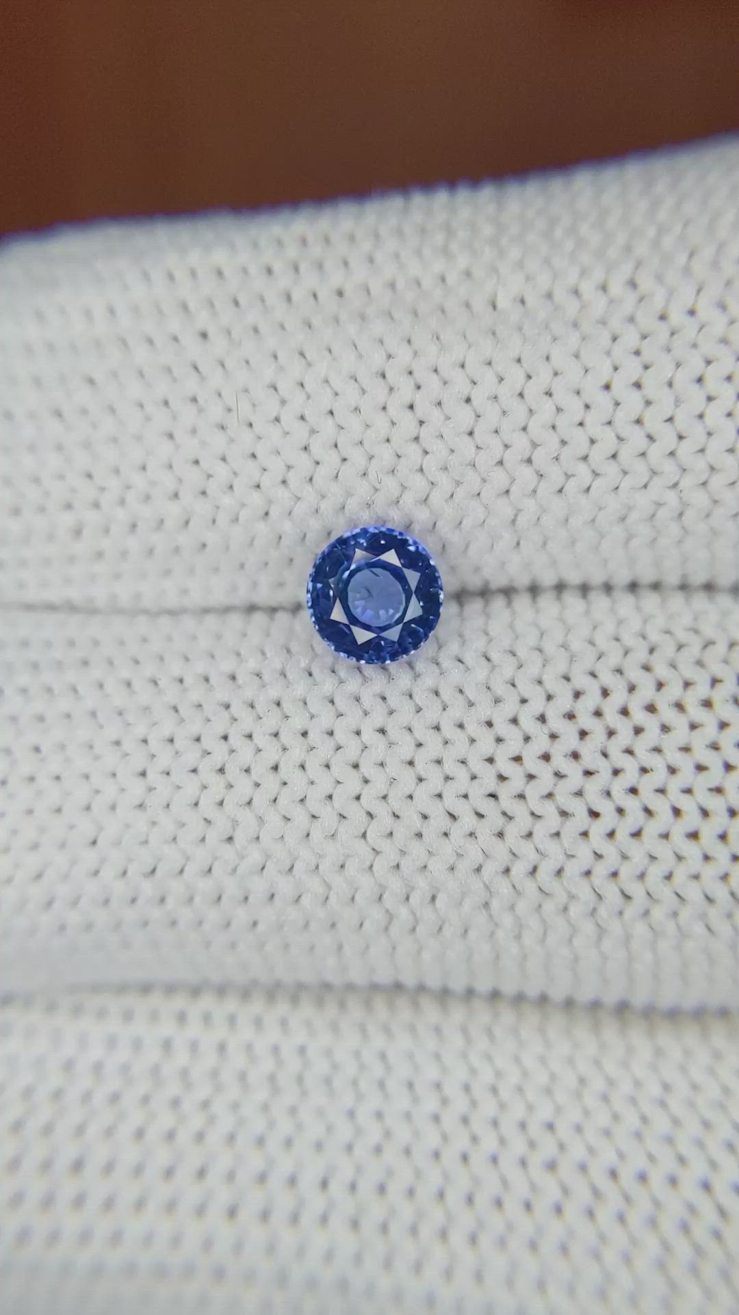 0.83 Ct. Blue Sapphire from Ceylon (Sri Lanka) Size Video