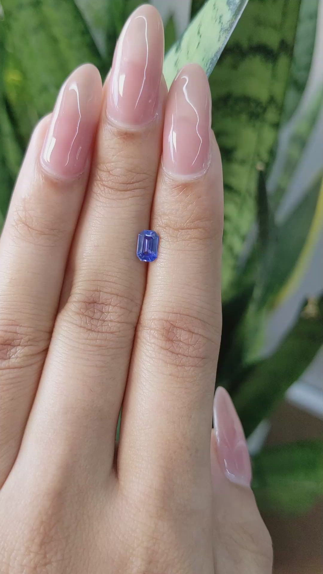 0.65 Ct. Blue Sapphire from Ceylon (Sri Lanka) Size Video