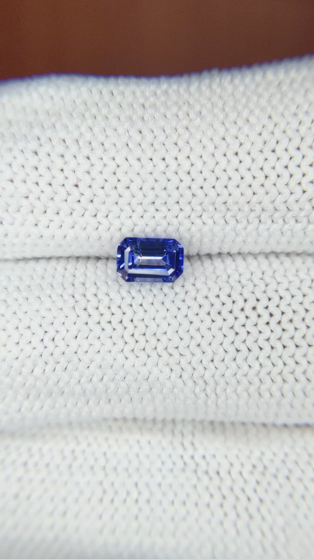 0.69 Ct. Blue Sapphire from Ceylon (Sri Lanka) Size Video