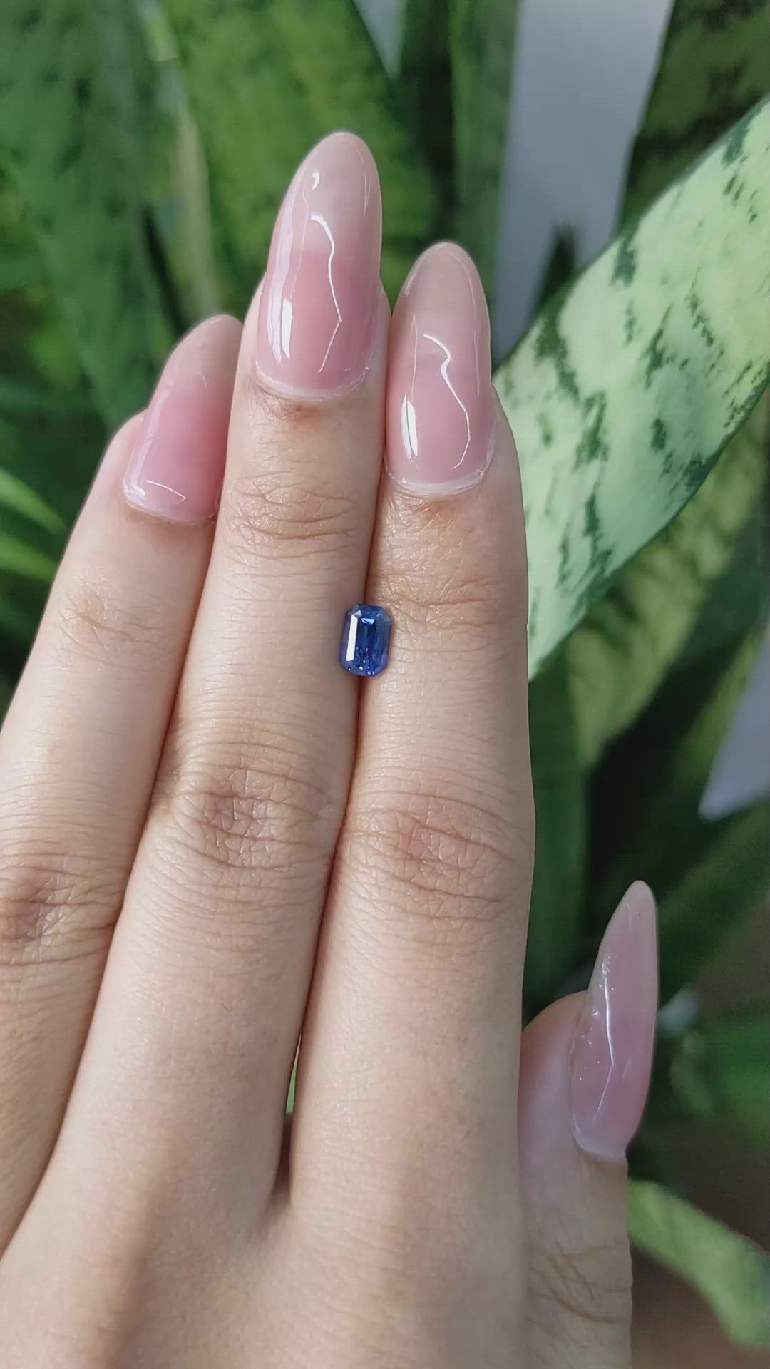 0.82 Ct. Blue Sapphire from Ceylon (Sri Lanka) Size Video