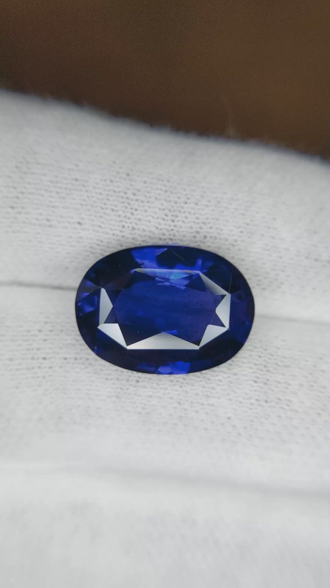 11.16 Ct. Blue Sapphire from Ceylon (Sri Lanka) Size Video
