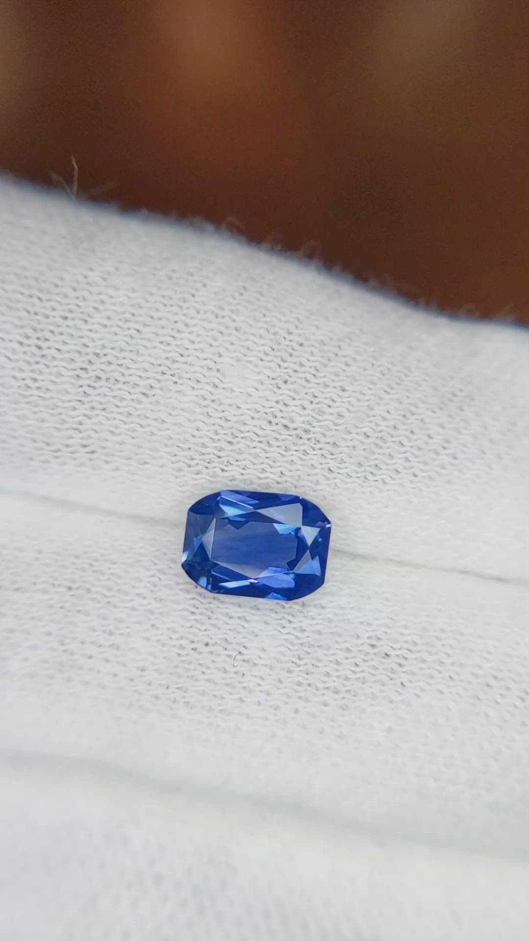 1.51 Ct. Blue Sapphire from Ceylon (Sri Lanka) Size Video