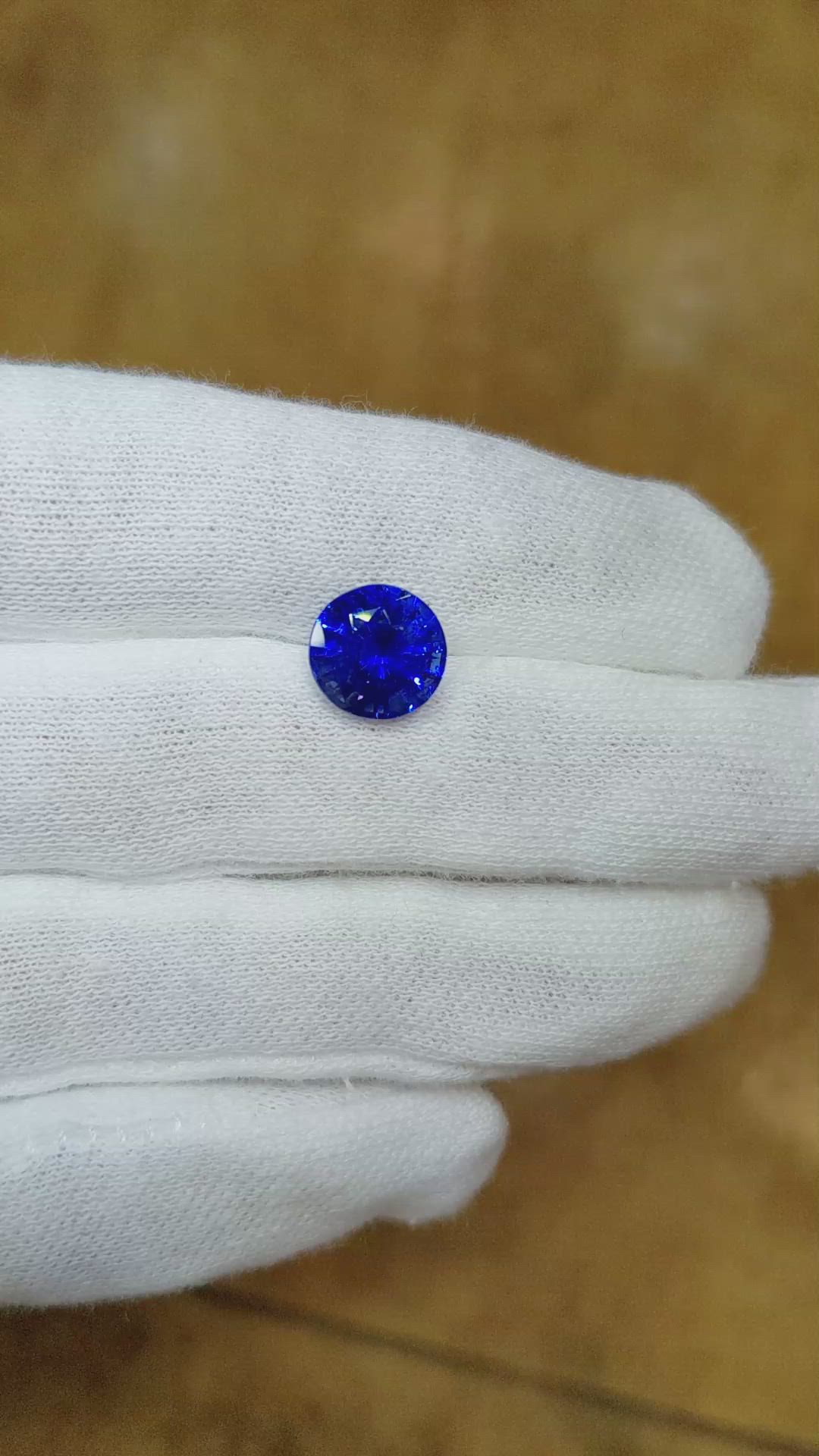 4.00 Ct. Blue Sapphire from Ceylon (Sri Lanka) Size Video