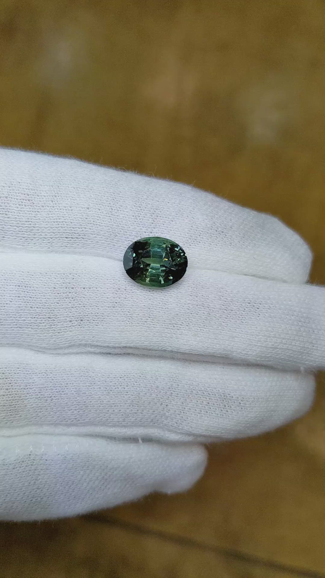 5.10 Ct. Bluish Green Sapphire from Ceylon (Sri Lanka) Size Video