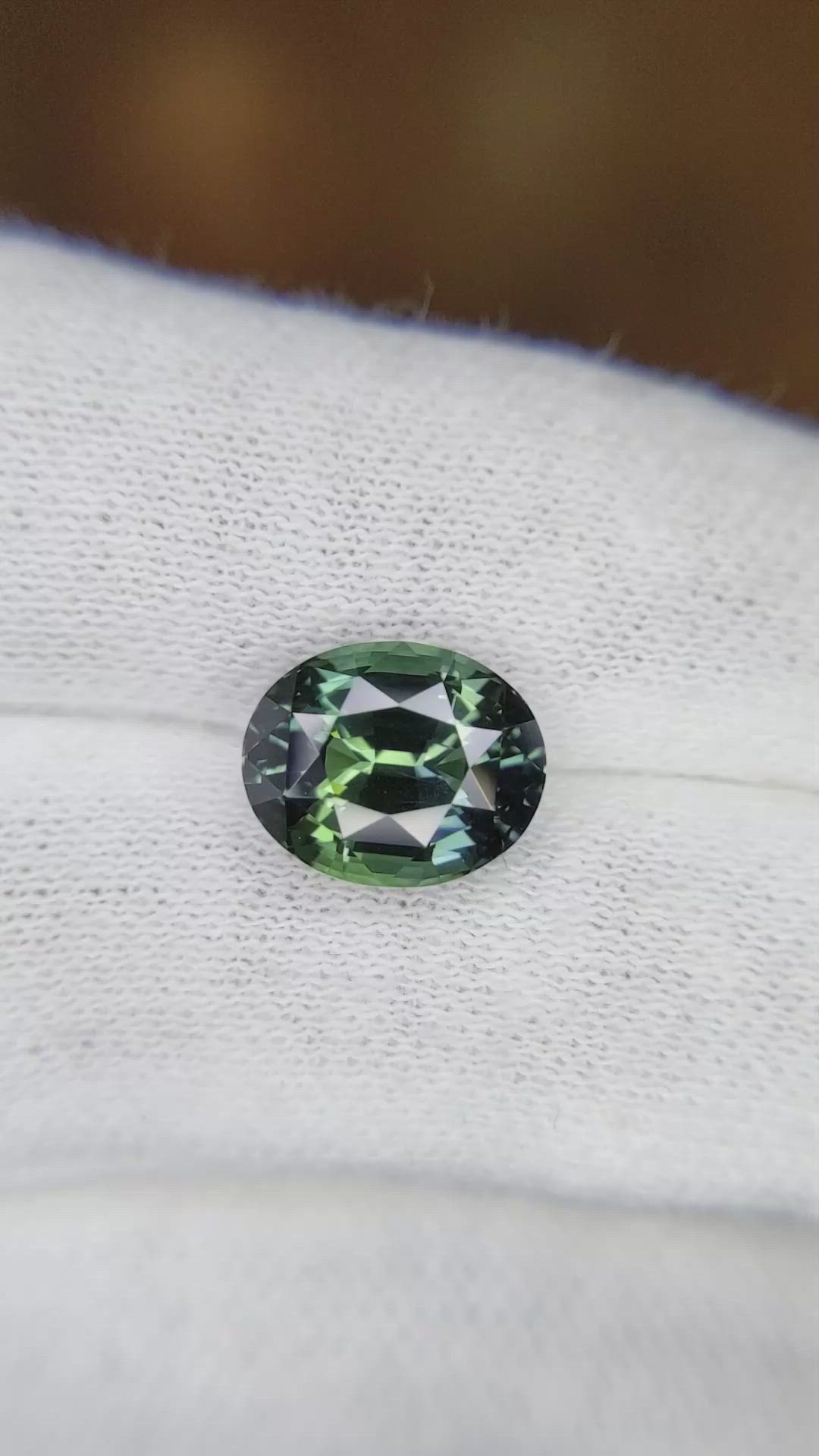 5.10 Ct. Bluish Green Sapphire from Ceylon (Sri Lanka) Size Video