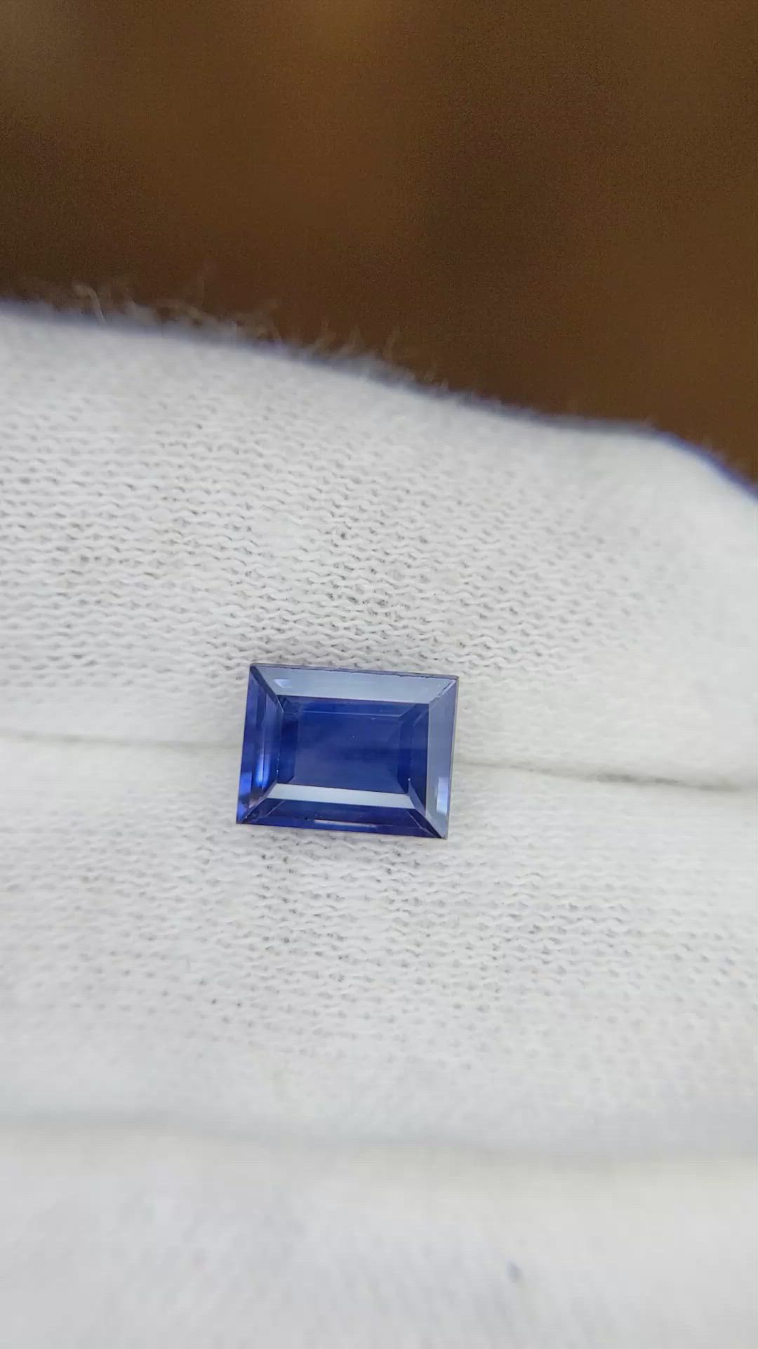 2.33 Ct. Blue Sapphire from Ceylon (Sri Lanka) Size Video