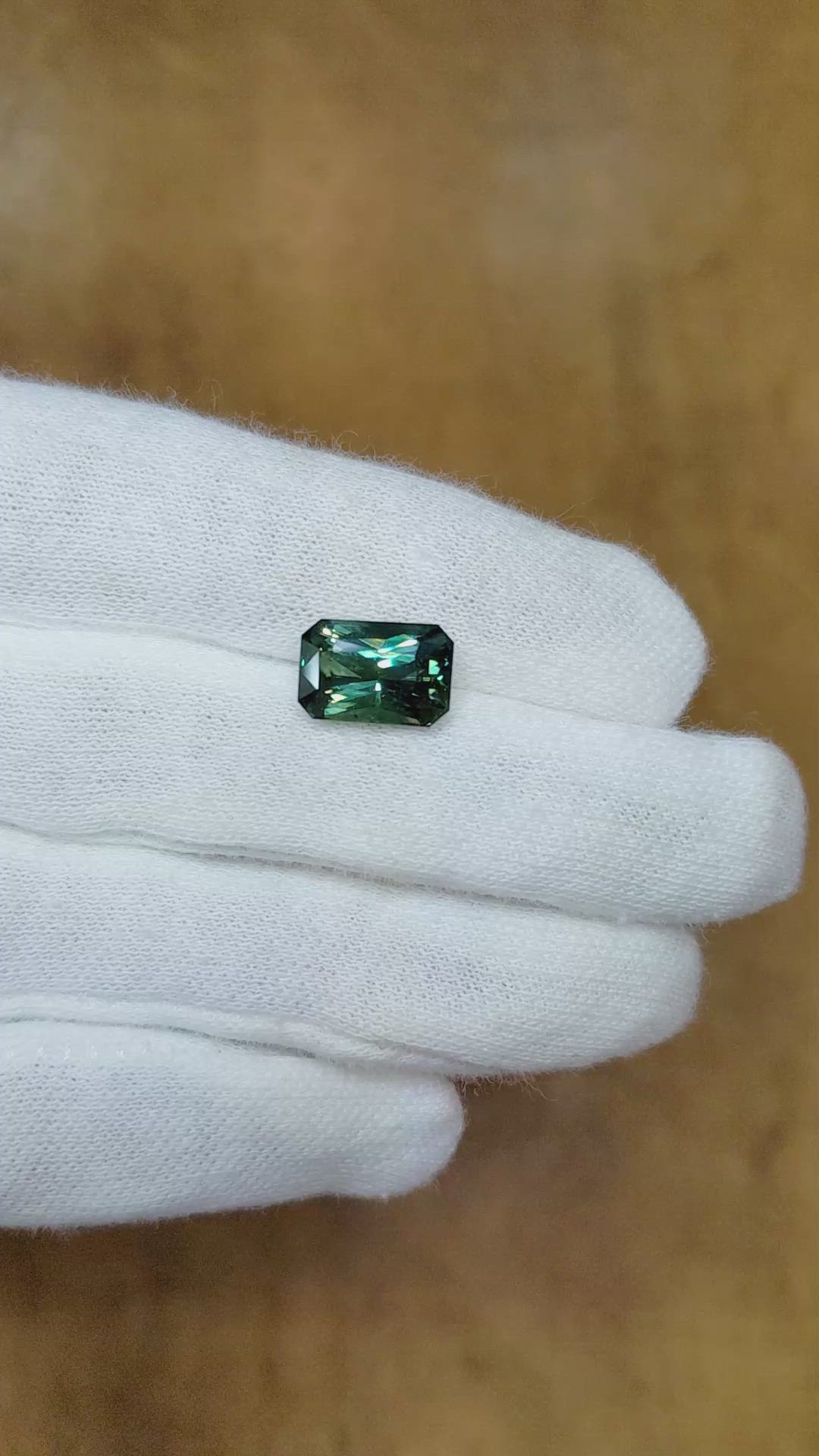 5.05 Ct. Bluish Green Sapphire from Ceylon (Sri Lanka) Size Video