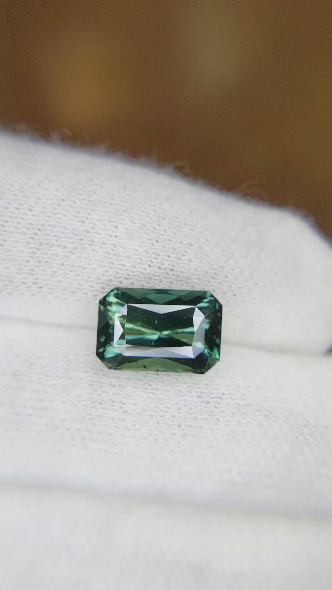 5.05 Ct. Bluish Green Sapphire from Ceylon (Sri Lanka) Size Video