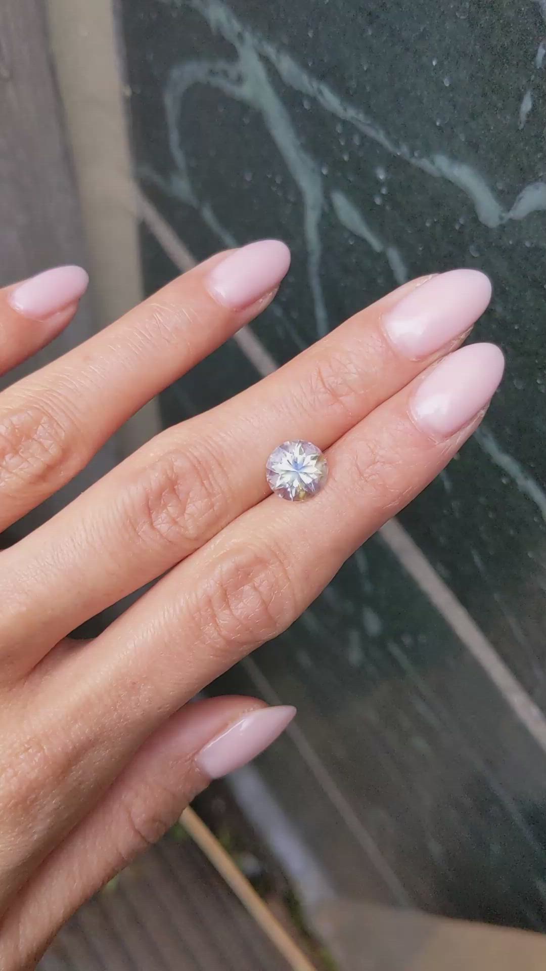 3.67 Ct. Bi Color Sapphire from Ceylon (Sri Lanka) Size Video