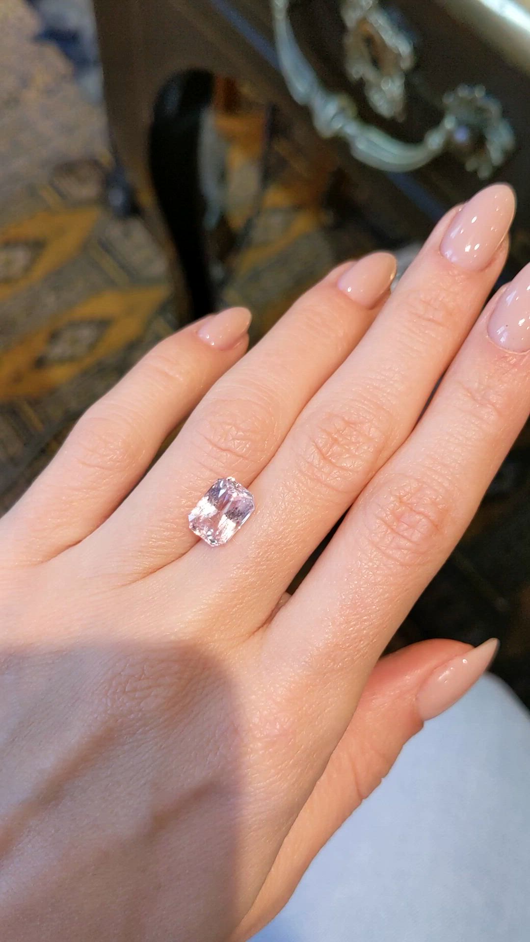 3.92 Ct. Padparadscha Sapphire from Ceylon (Sri Lanka) Size Video