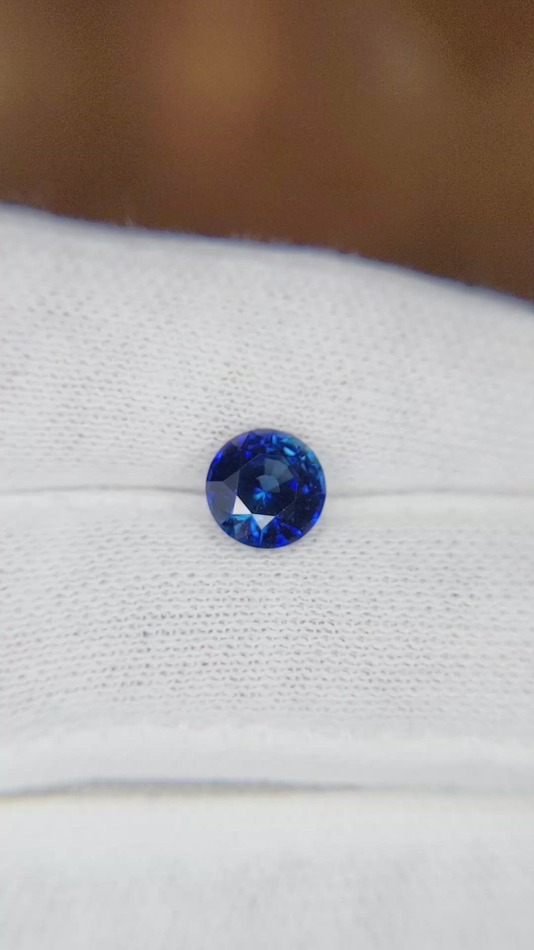 1.73 Ct. Blue Sapphire from Ceylon (Sri Lanka) Size Video