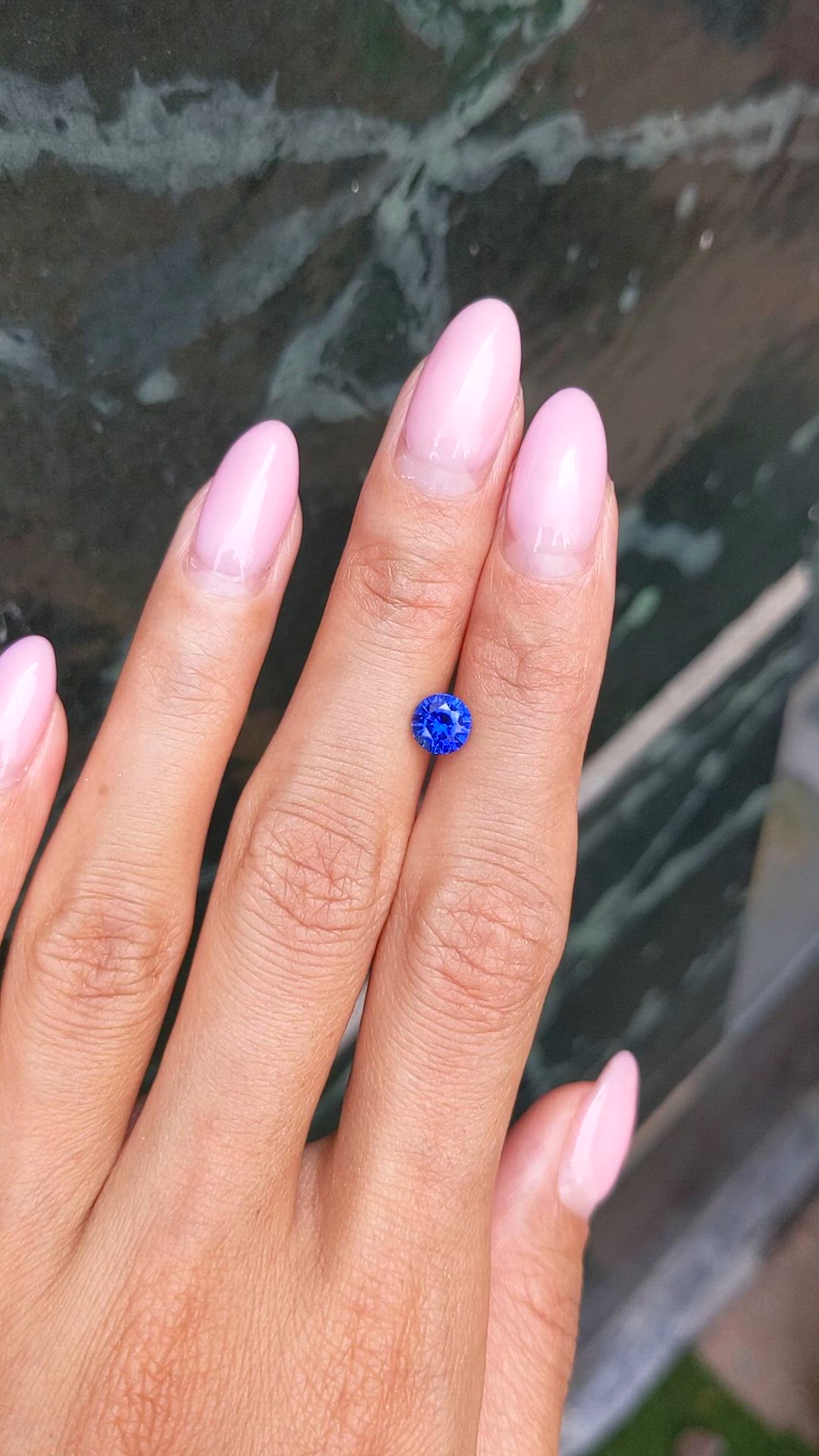 1.00 Ct. Blue Sapphire from Ceylon (Sri Lanka) Size Video