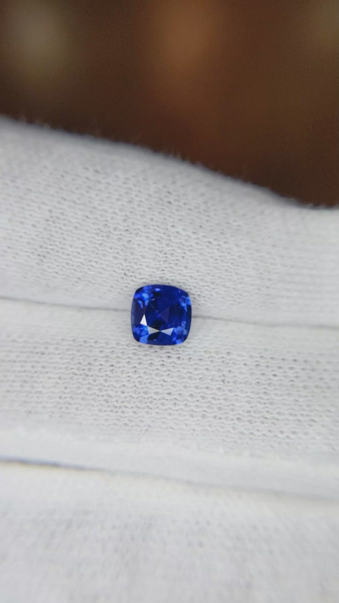 0.91 Ct. Blue Sapphire from Ceylon (Sri Lanka) Size Video