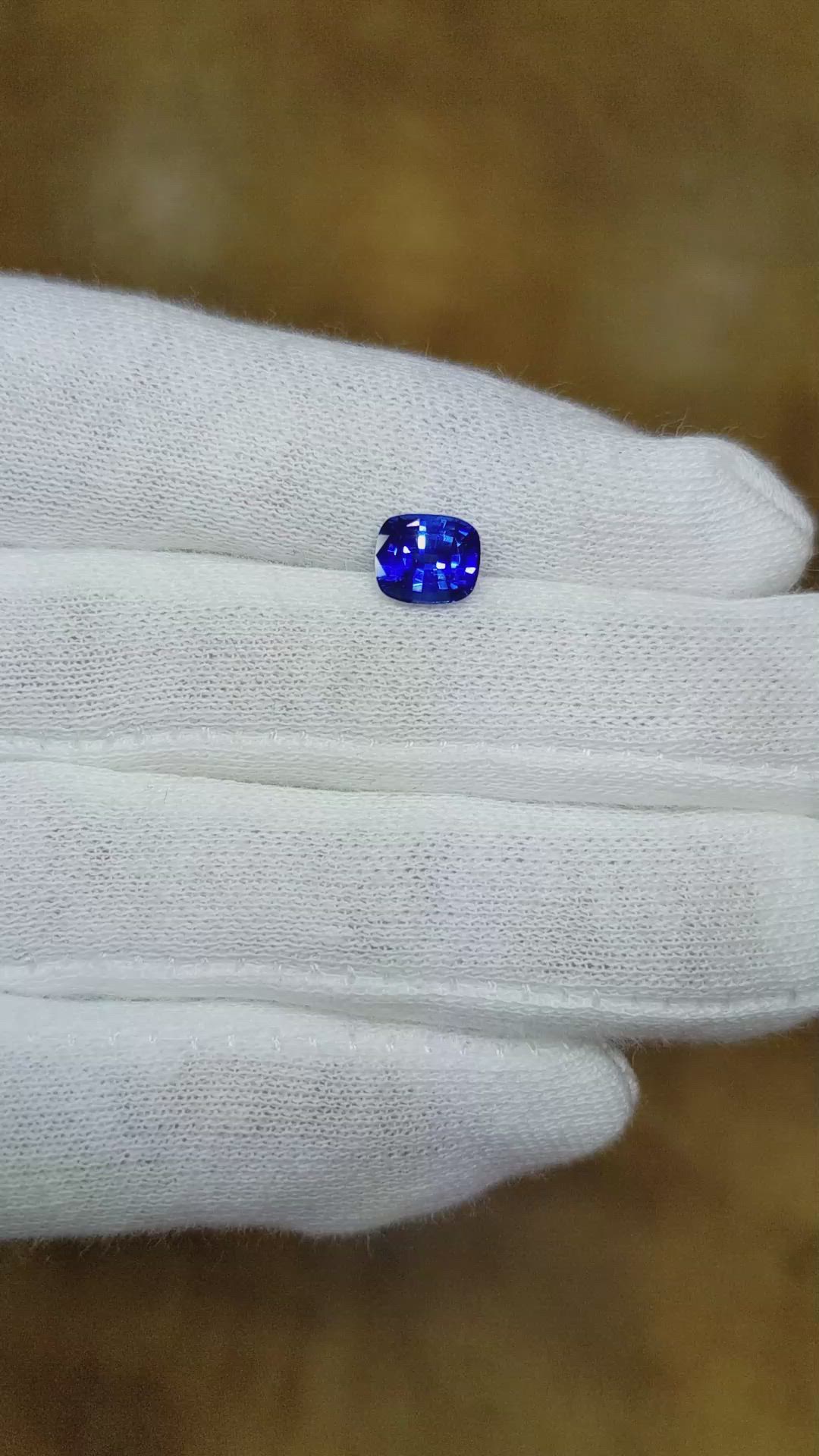 1.41 Ct. Blue Sapphire from Ceylon (Sri Lanka) Size Video