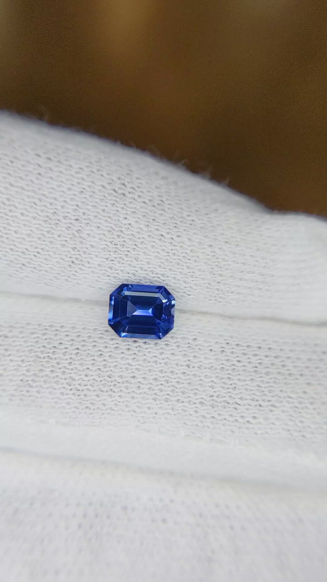 0.92 Ct. Blue Sapphire from Ceylon (Sri Lanka) Size Video