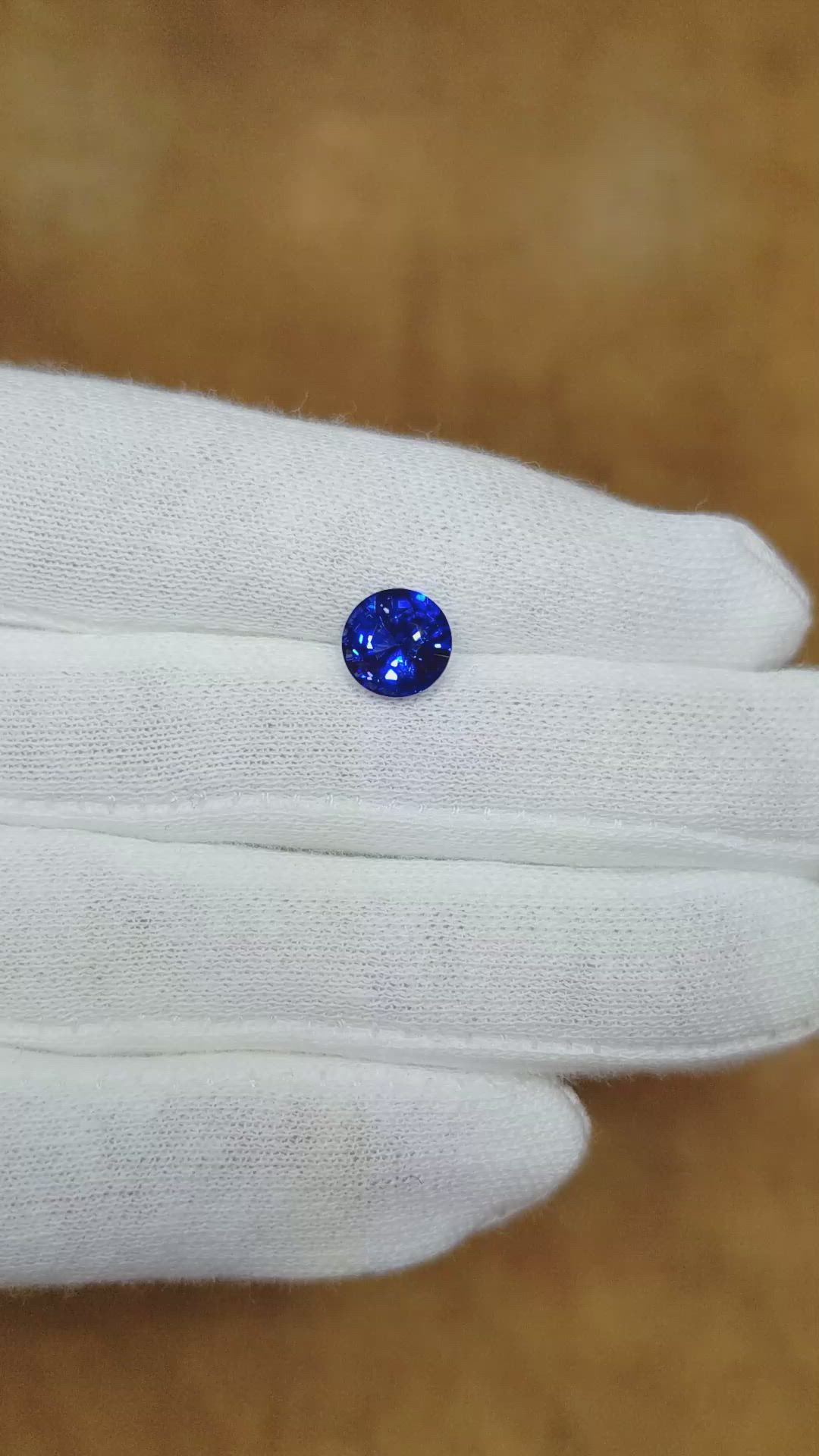 2.35 Ct. Blue Sapphire from Ceylon (Sri Lanka) Size Video