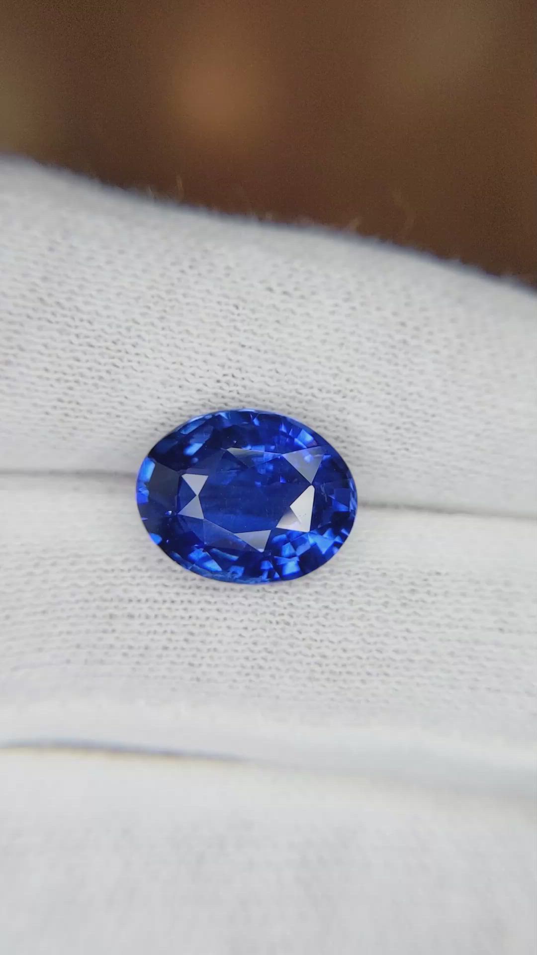 6.08 Ct. Blue Sapphire from Ceylon (Sri Lanka) Size Video