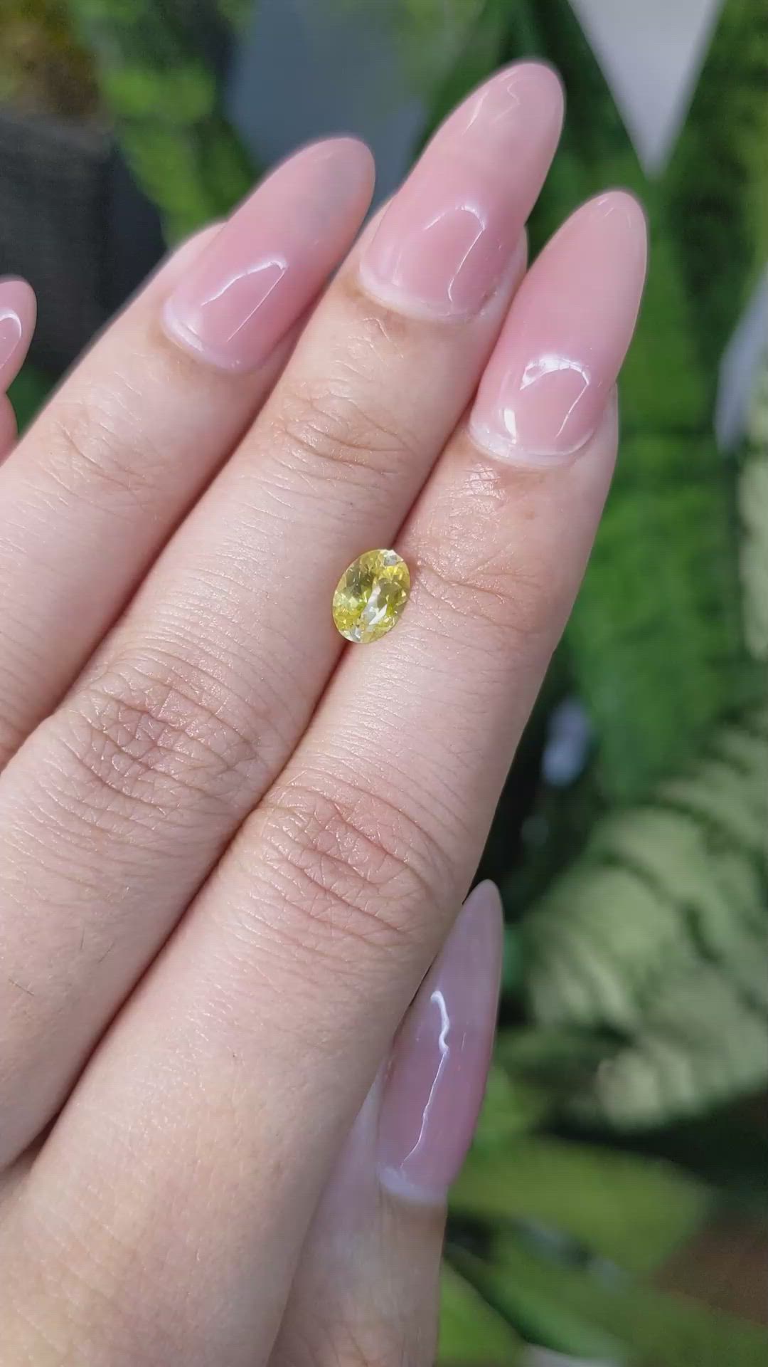 0.82 Ct. Yellow Sapphire from Ceylon (Sri Lanka) Size Video