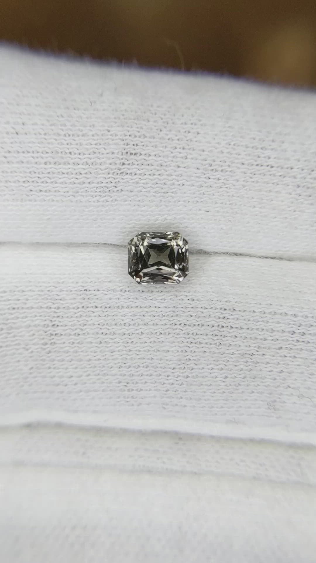 1.01 Ct. Sapphire from Montana Size Video