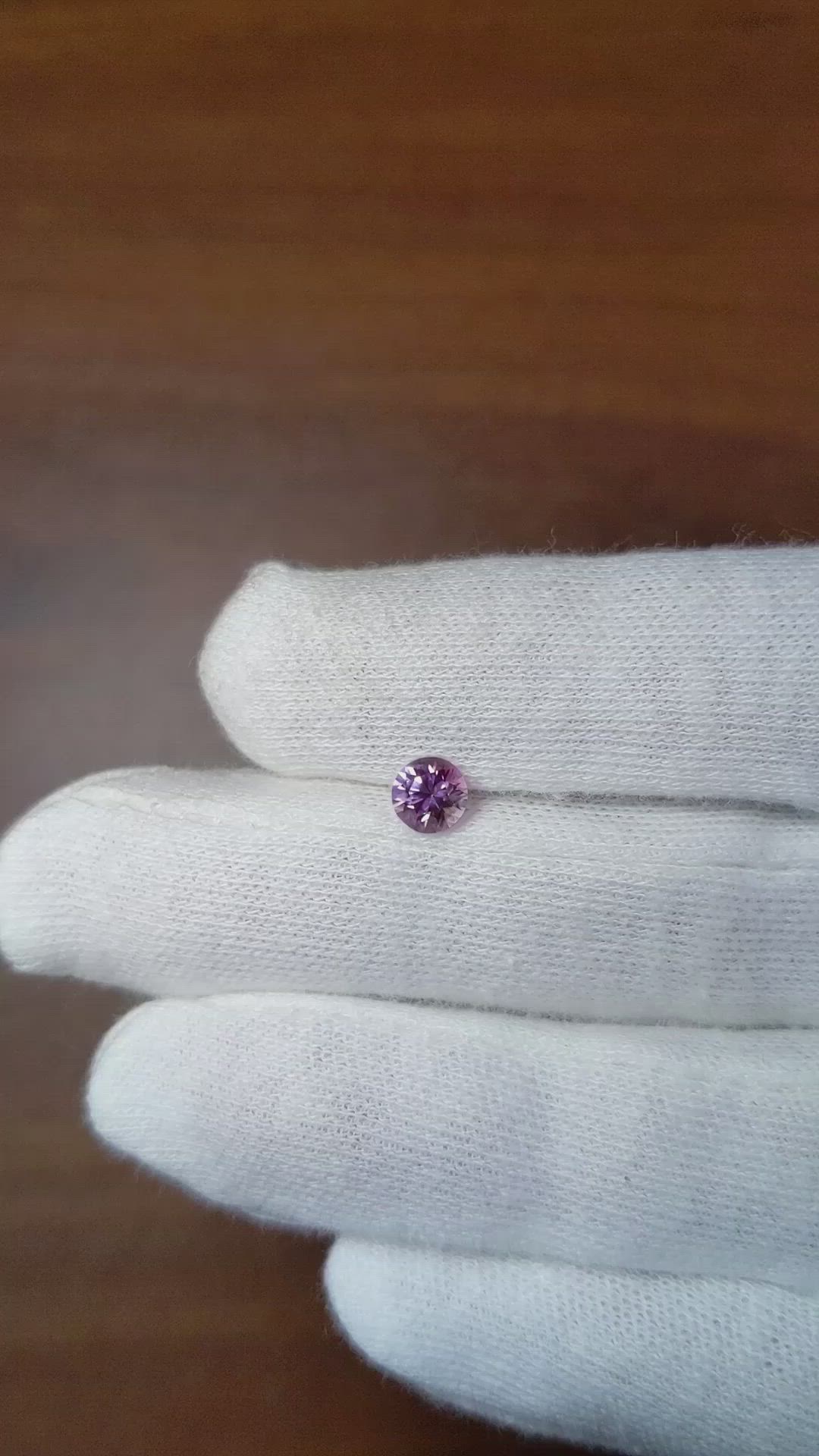 0.65 Ct. Sapphire from Ceylon (Sri Lanka) Size Video