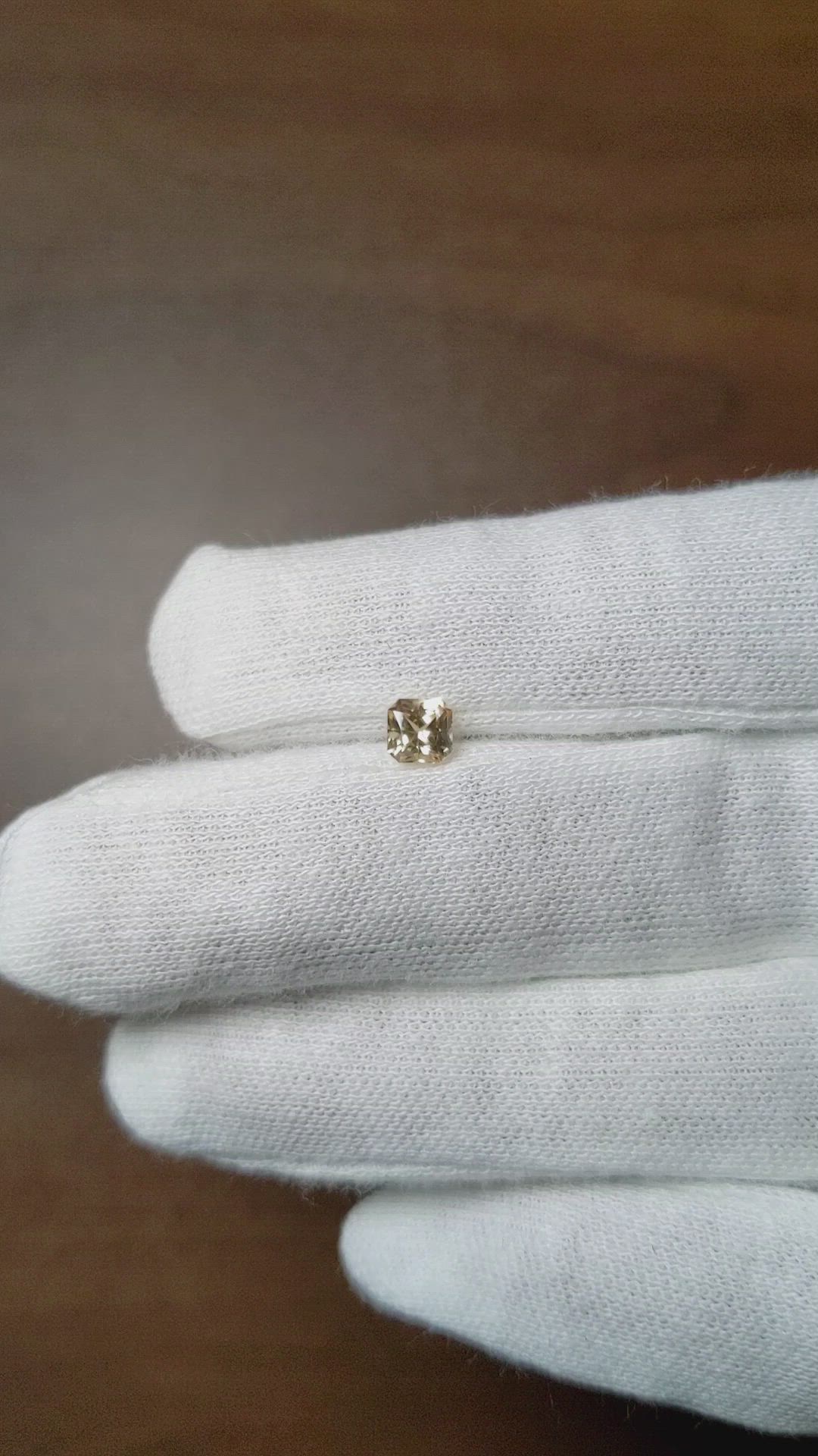 0.54 Ct. Peach Sapphire from Ceylon (Sri Lanka) Size Video