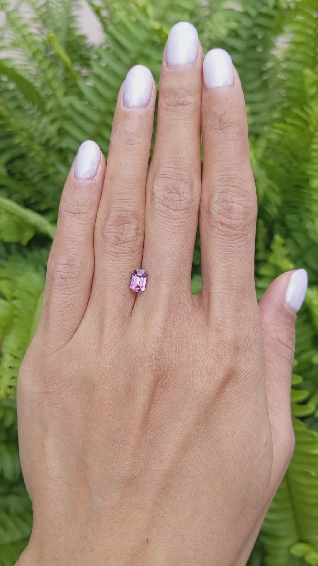 1.05 Ct. Reddish Pink Sapphire from Ceylon (Sri Lanka) Size Video