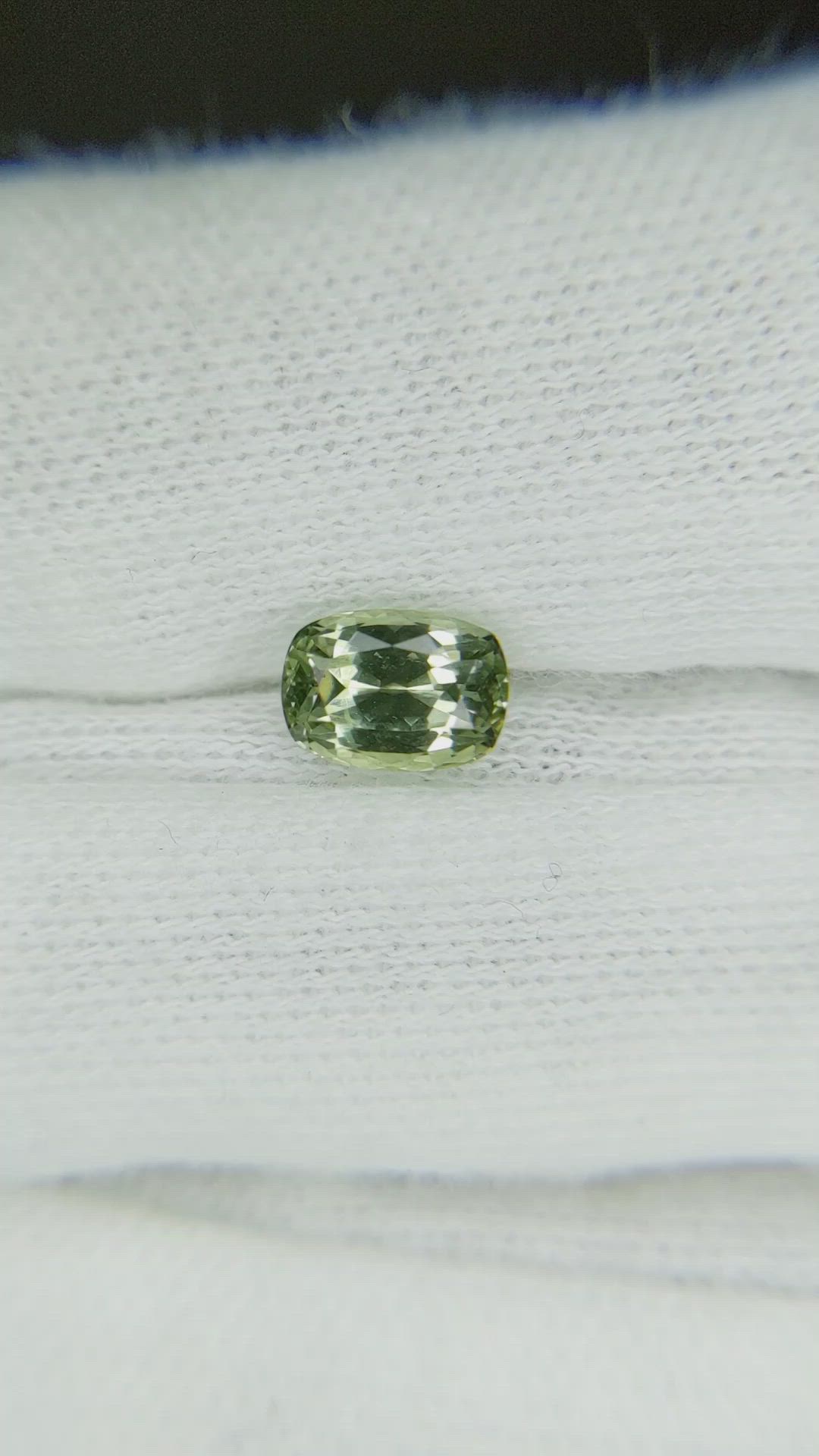 1.14 Ct. Yellowish Green Sapphire from Montana Size Video
