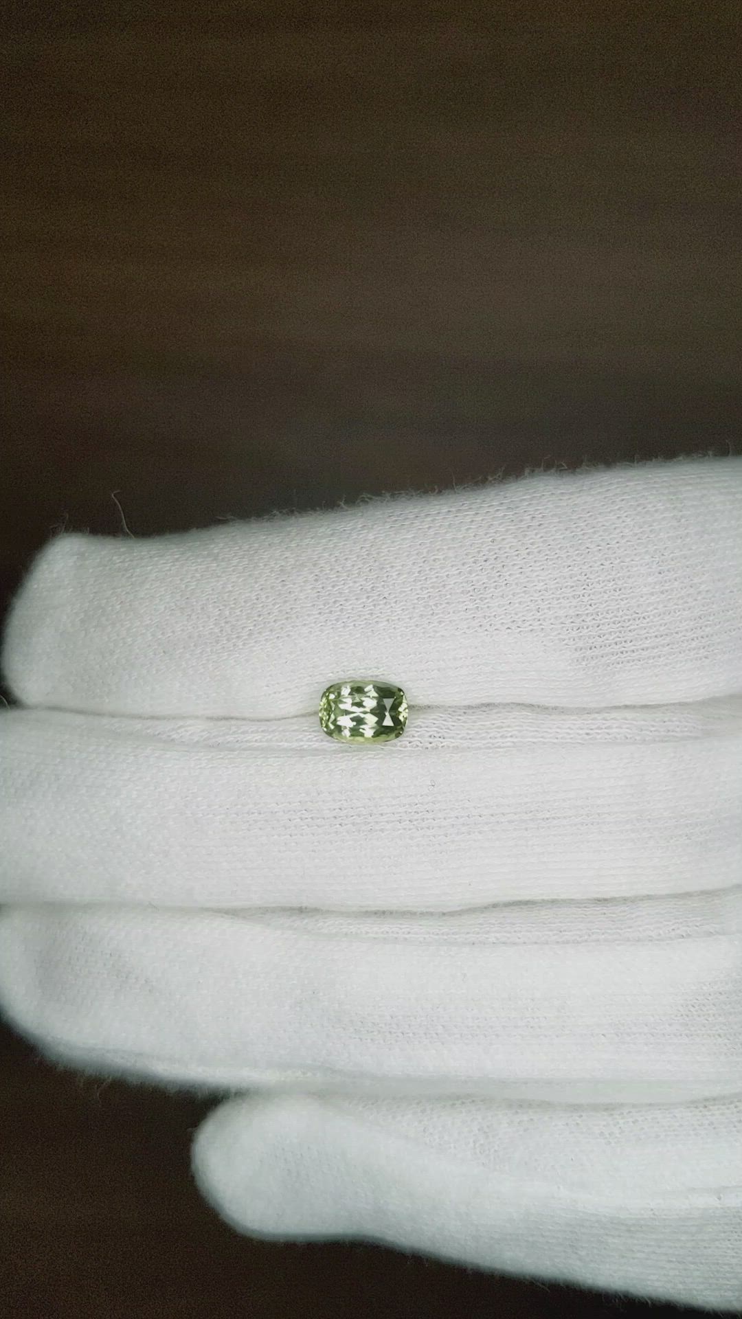 1.14 Ct. Yellowish Green Sapphire from Montana Size Video