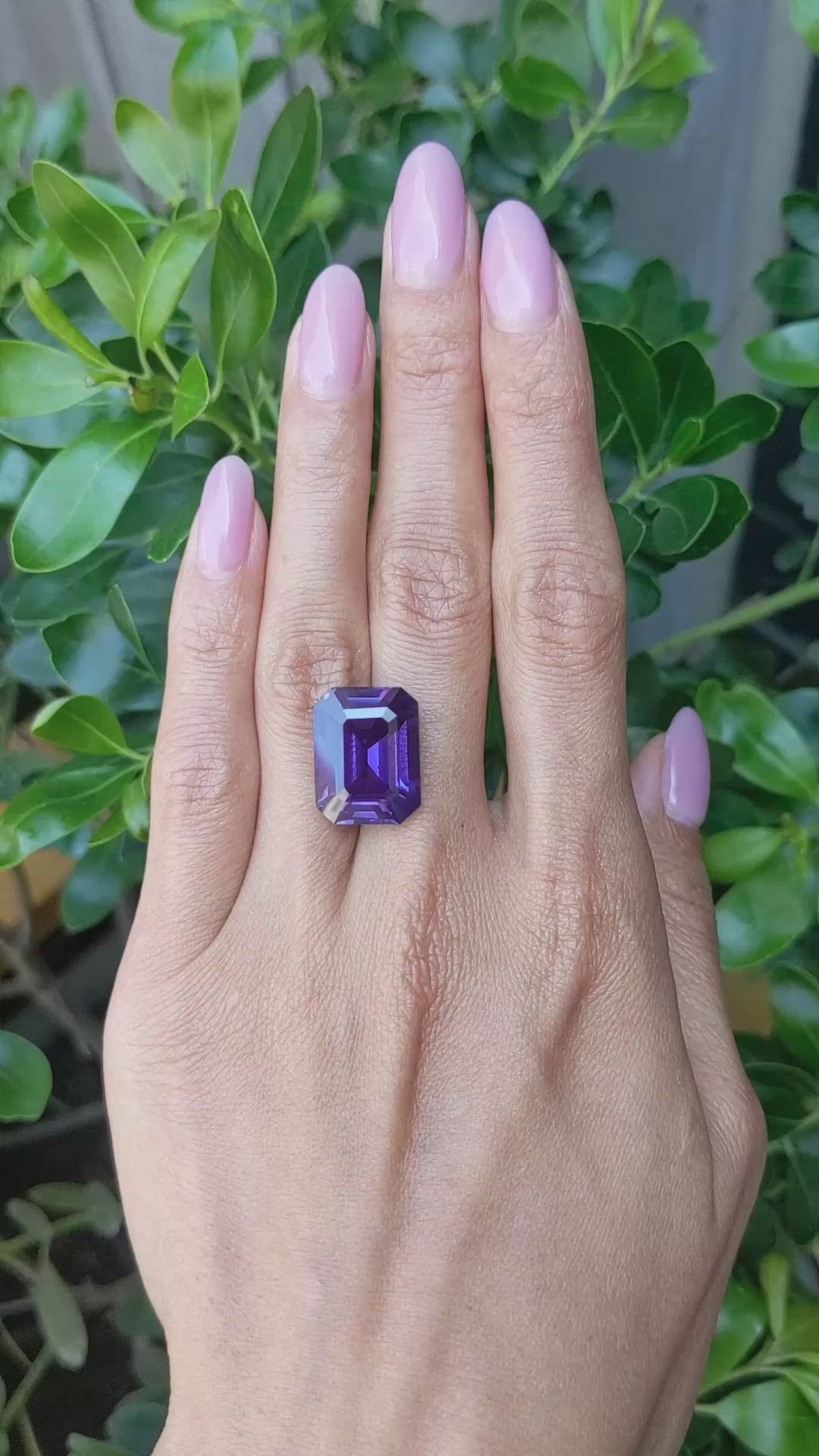 20.15 Ct. Purple Sapphire from Ceylon (Sri Lanka) Size Video