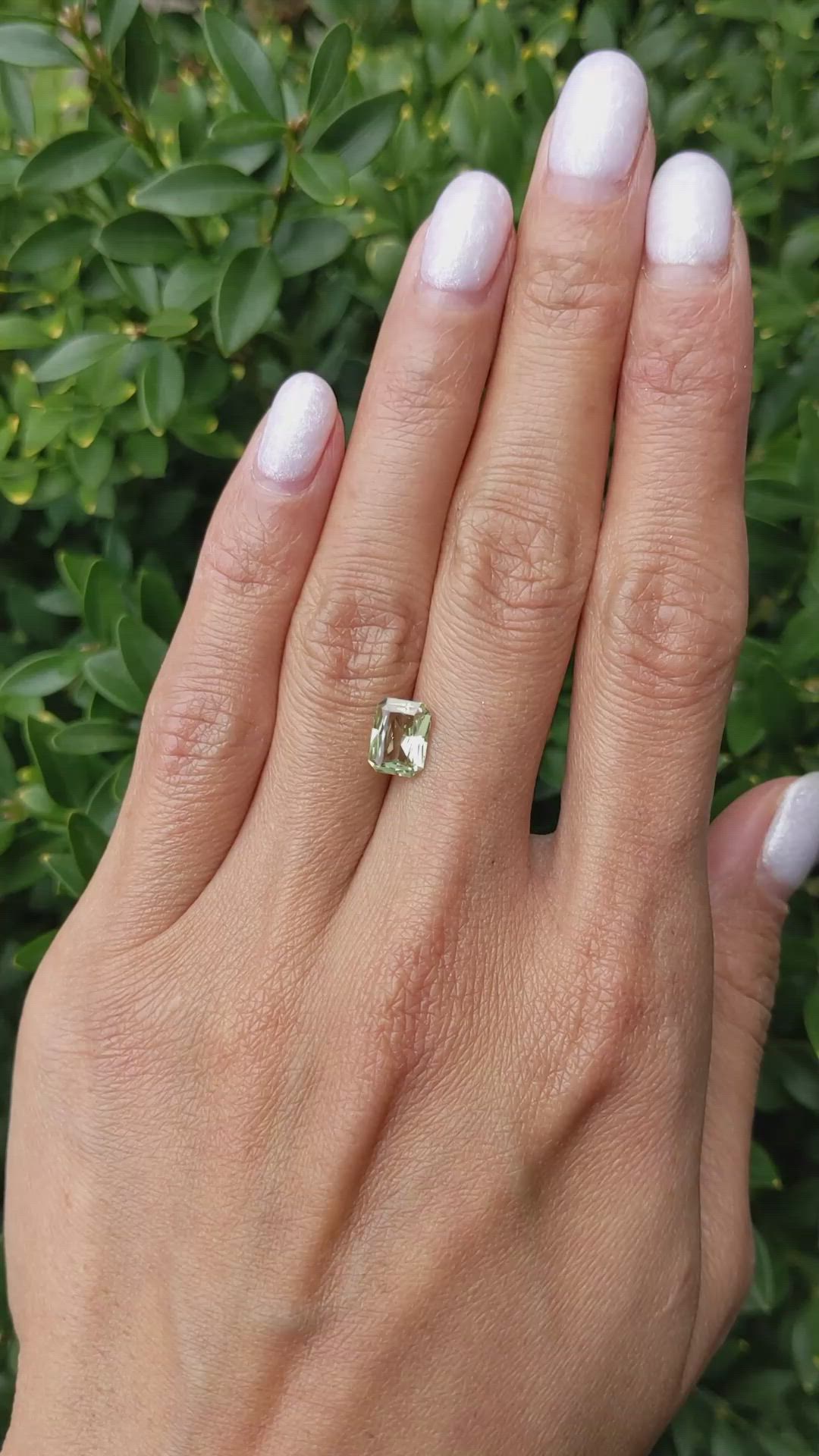 1.66 Ct. Yellowish Green Sapphire from Ceylon (Sri Lanka) Size Video