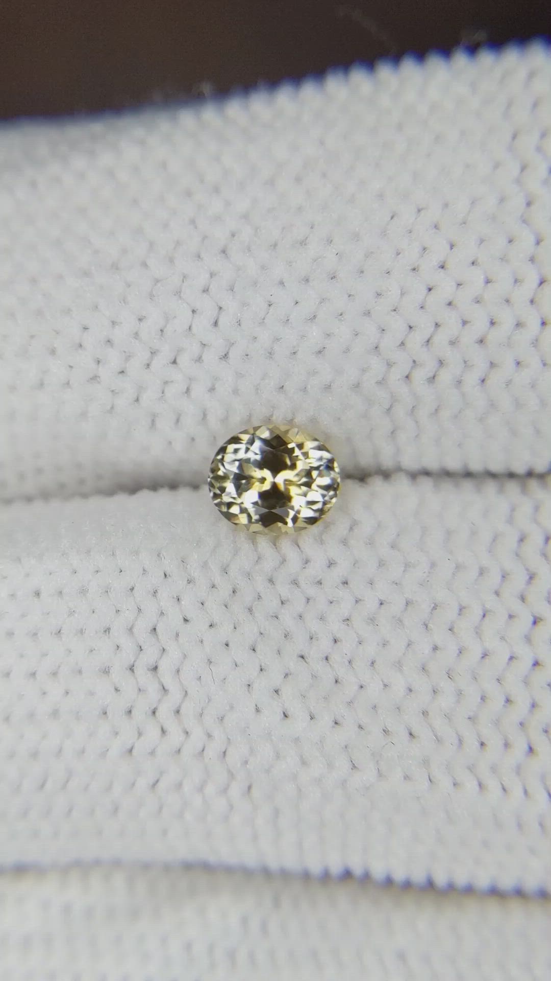 0.59 Ct. Bi Color Sapphire from Montana Size Video