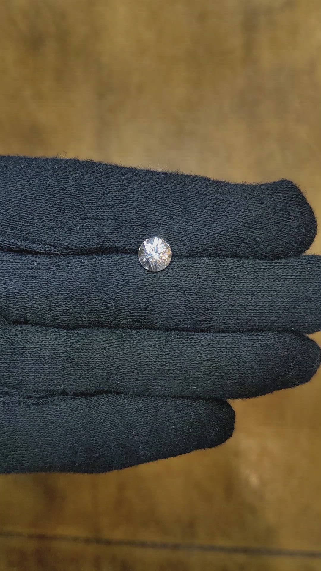 1.31 Ct. White Sapphire from Ceylon (Sri Lanka) Size Video