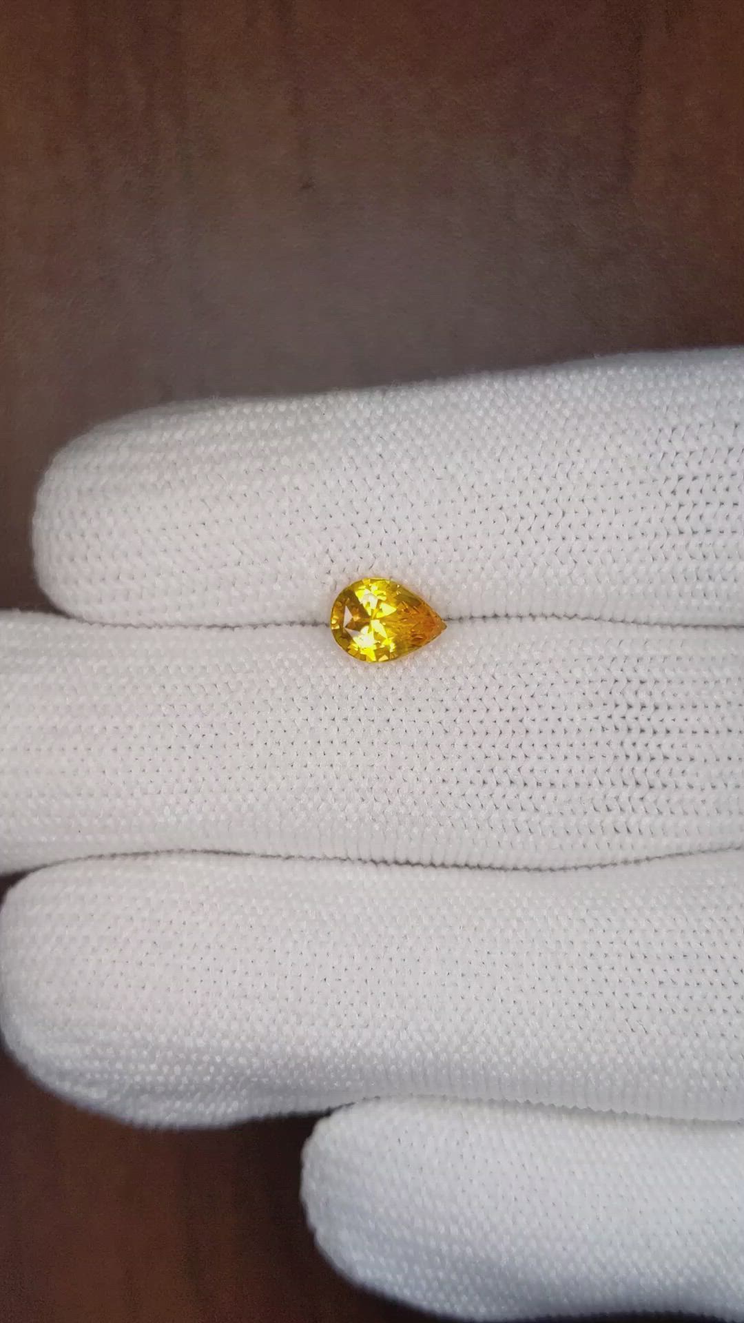 1.15 Ct. Sapphire from Ceylon (Sri Lanka) Size Video