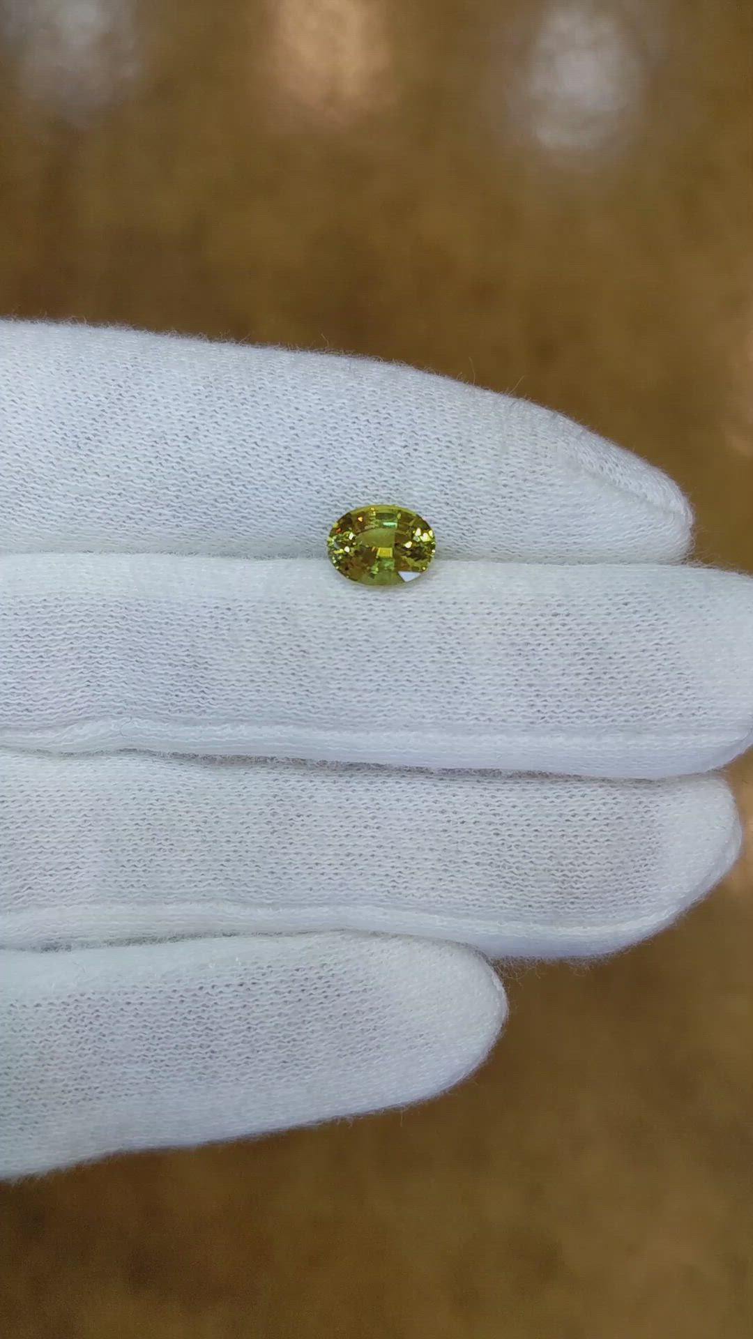 1.71 Ct. Greenish Yellow Sapphire from Ceylon (Sri Lanka) Size Video