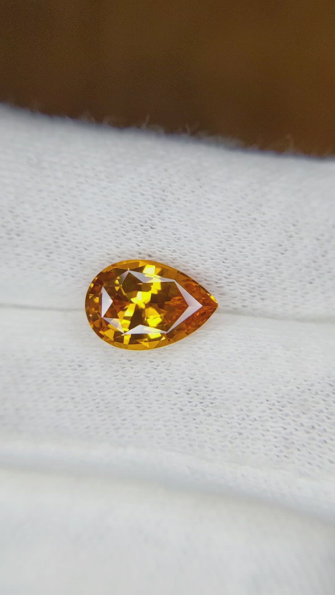 3.60 Ct. Orange Sapphire from Ceylon (Sri Lanka) Size Video