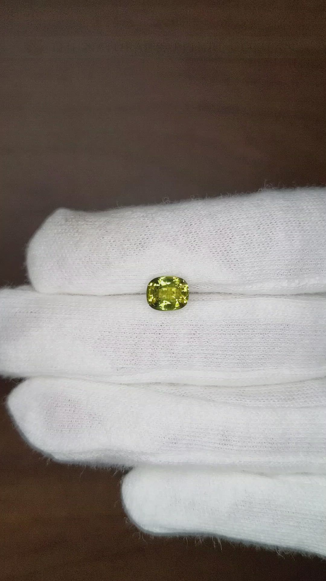 1.94 Ct. Yellowish Green Sapphire from Ceylon (Sri Lanka) Size Video