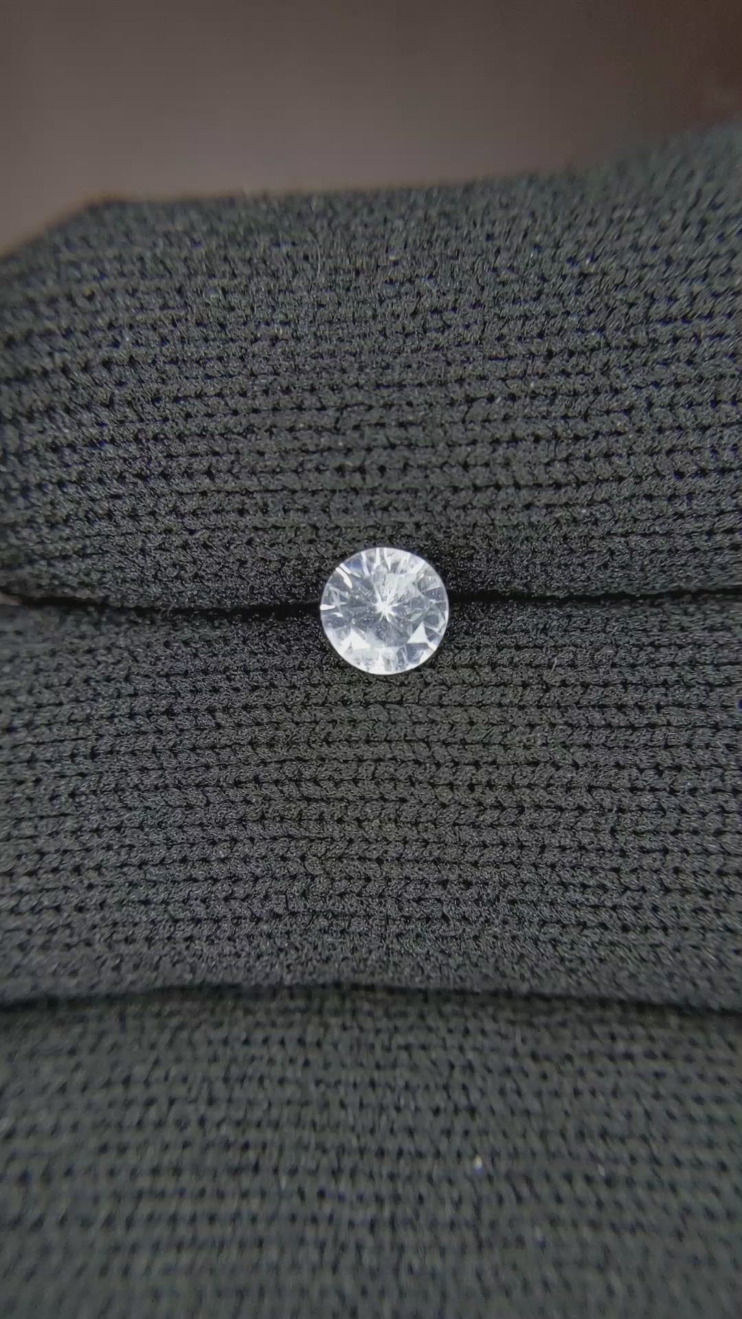 0.49 Ct. Sapphire from Ceylon (Sri Lanka) Size Video