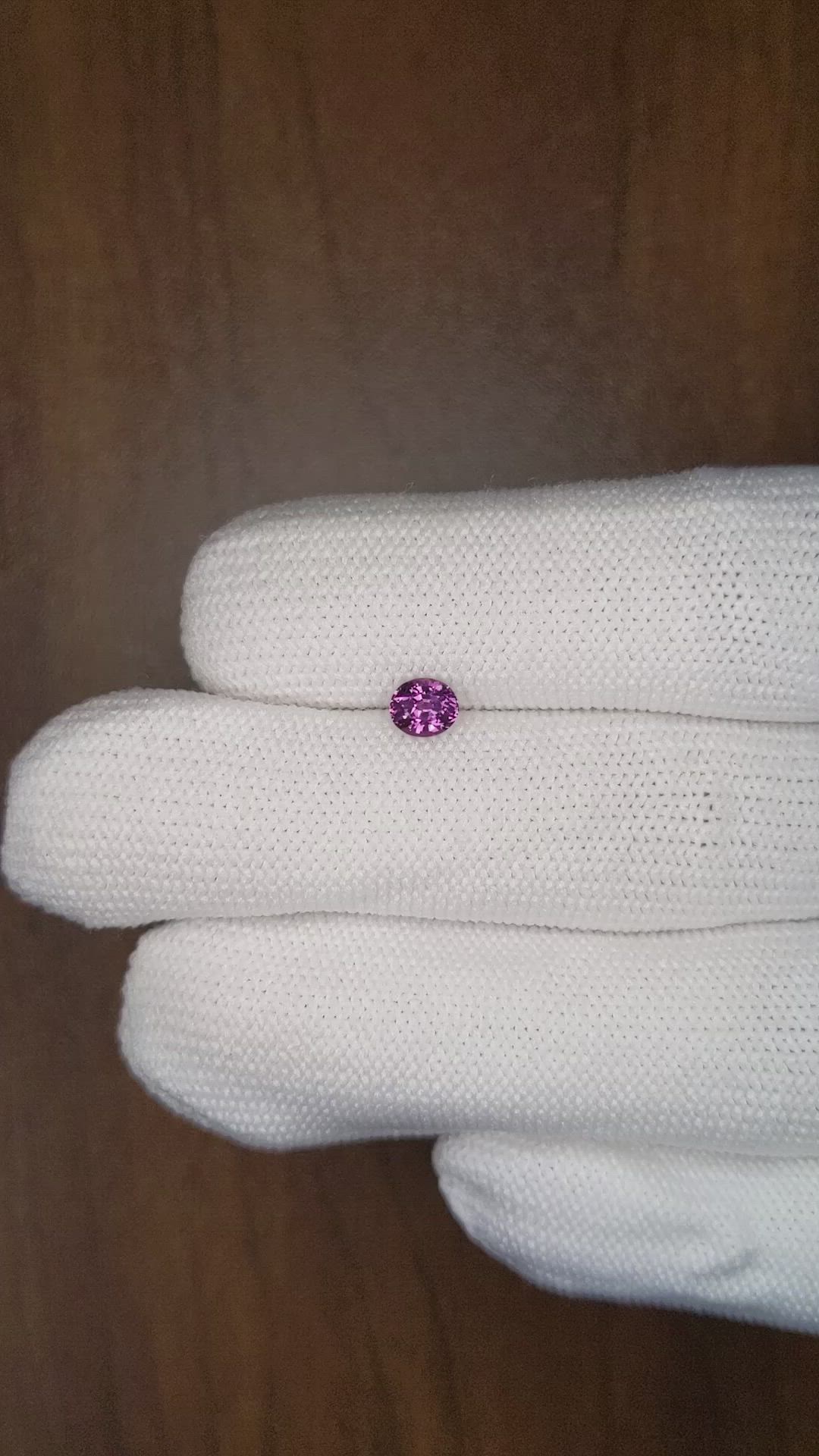 0.52 Ct. Sapphire from Ceylon (Sri Lanka) Size Video