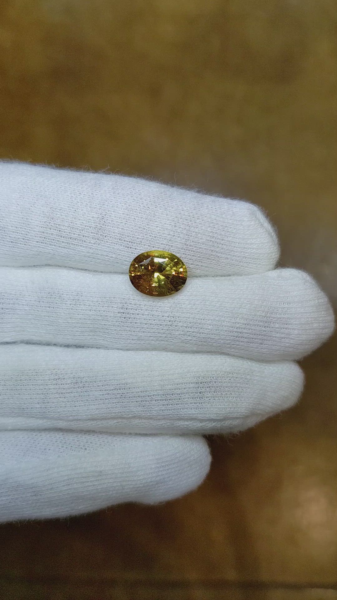2.64 Ct. Yellowish Brown Sapphire from Ceylon (Sri Lanka) Size Video