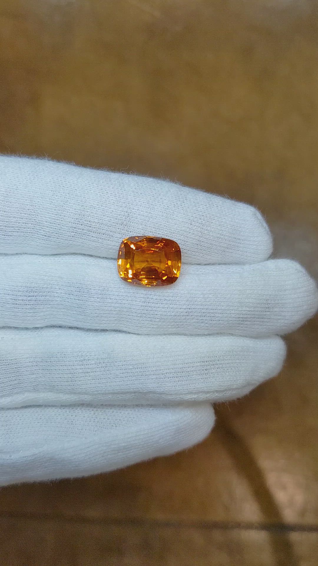 7.21 Ct. Orange Sapphire from Ceylon (Sri Lanka) Size Video