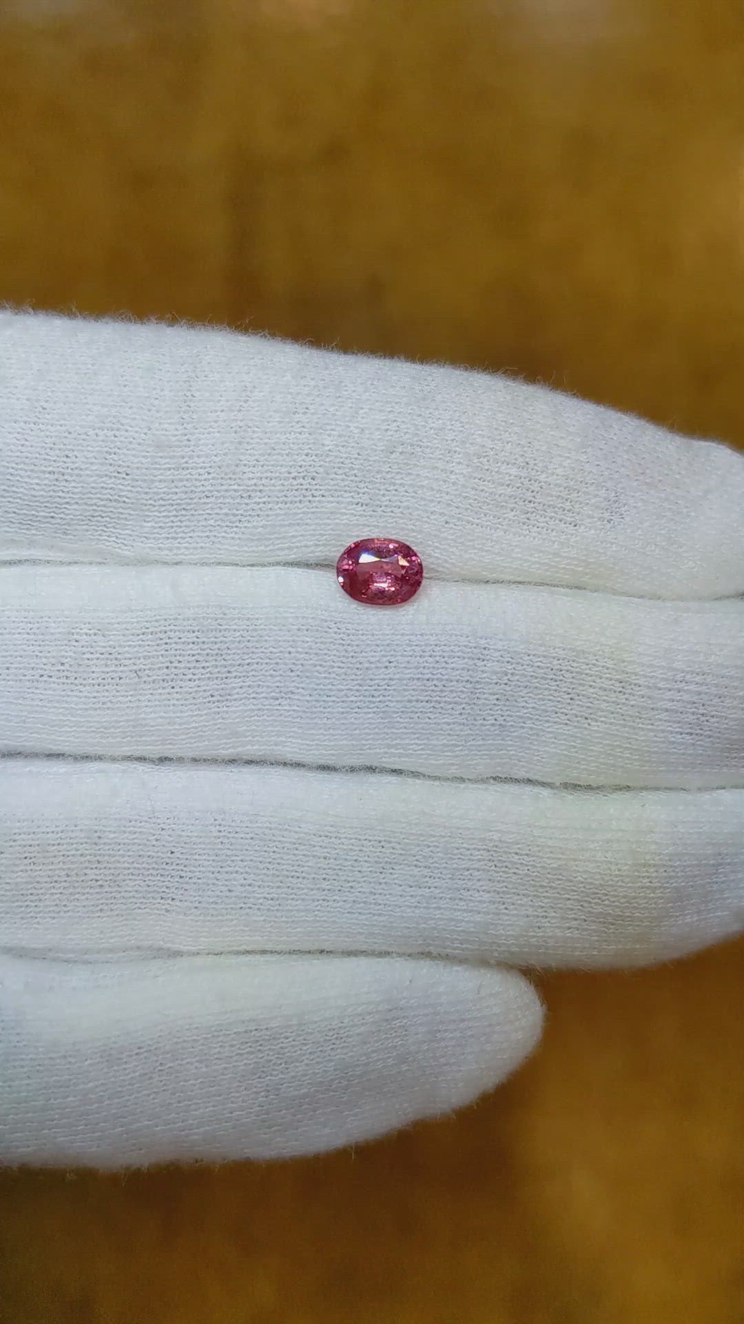 1.05 Ct. Reddish Pink Sapphire from Ceylon (Sri Lanka) Size Video