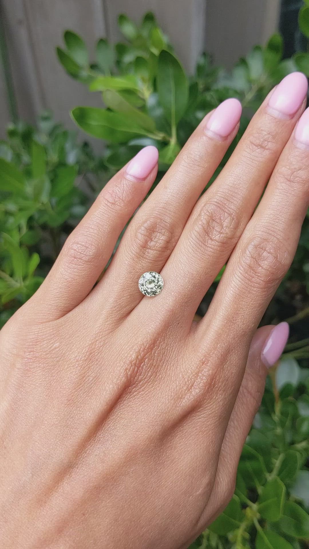 2.07 Ct. Yellowish Green Sapphire from Ceylon (Sri Lanka) Size Video