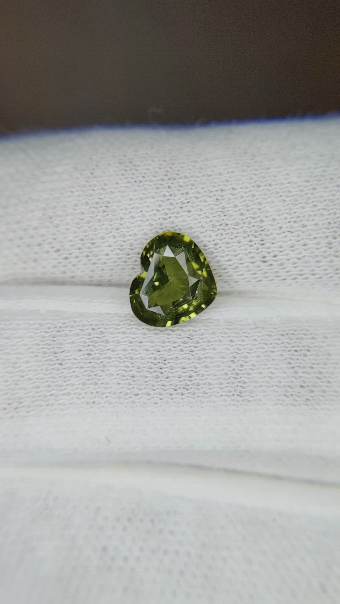 2.09 Ct. Sapphire from Ceylon (Sri Lanka) Size Video