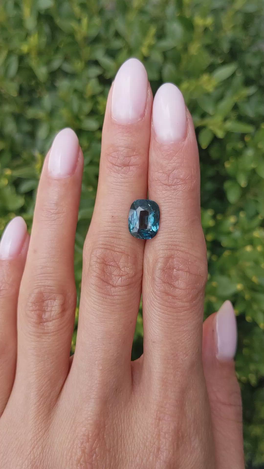 4.12 Ct. Bluish Green Sapphire from Ceylon (Sri Lanka) Size Video