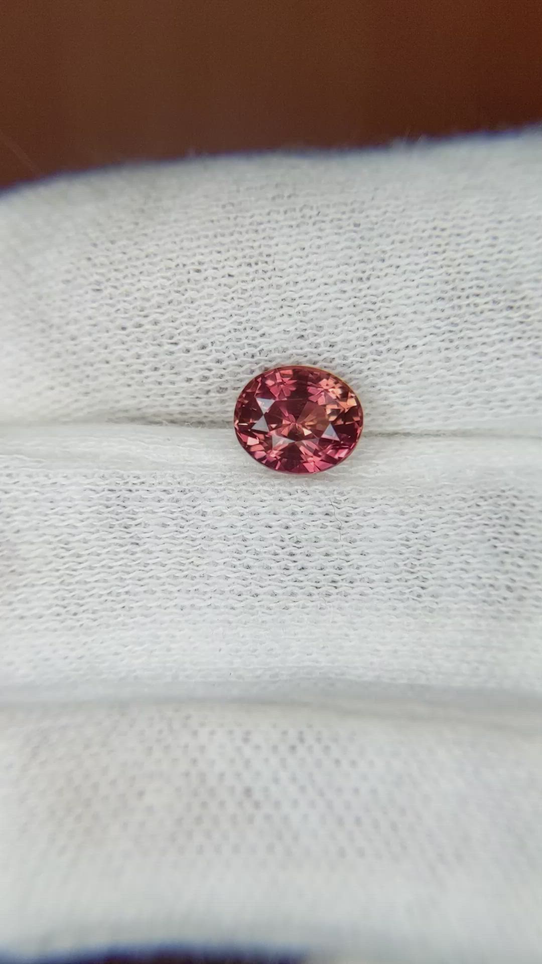 1.60 Ct. Reddish Orange Sapphire from Ceylon (Sri Lanka) Size Video