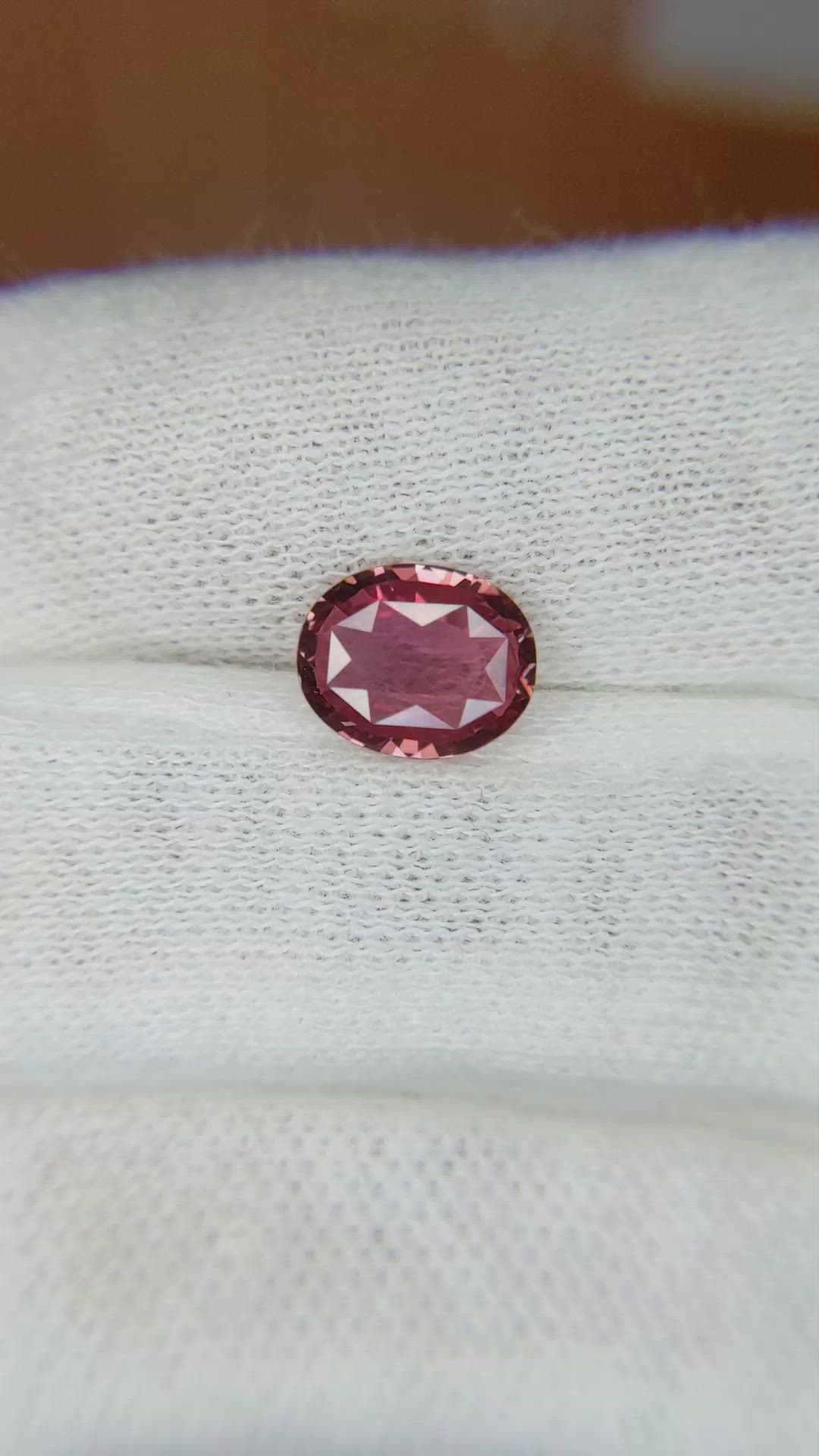 1.83 Ct. Reddish Pink Sapphire from Ceylon (Sri Lanka) Size Video