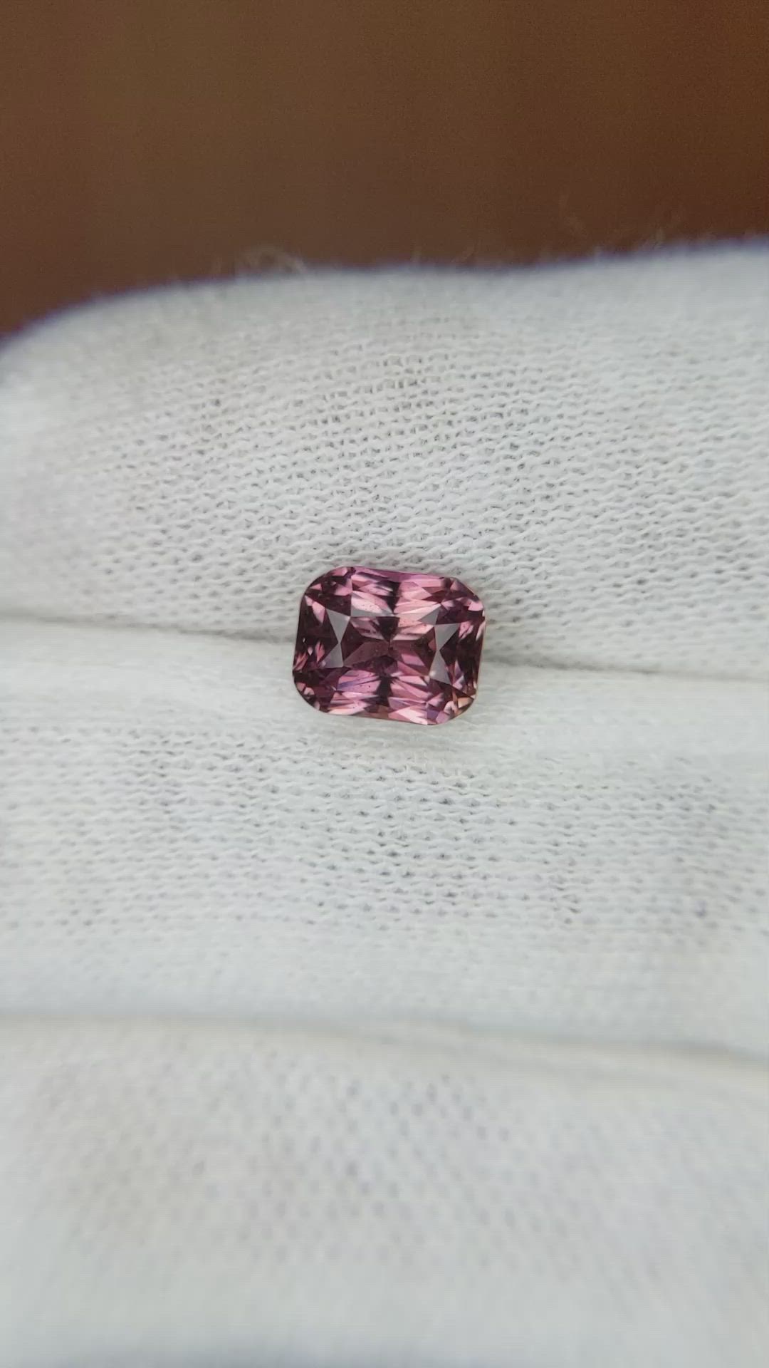 2.46 Ct. Pinkish Purple Sapphire from Ceylon (Sri Lanka) Size Video