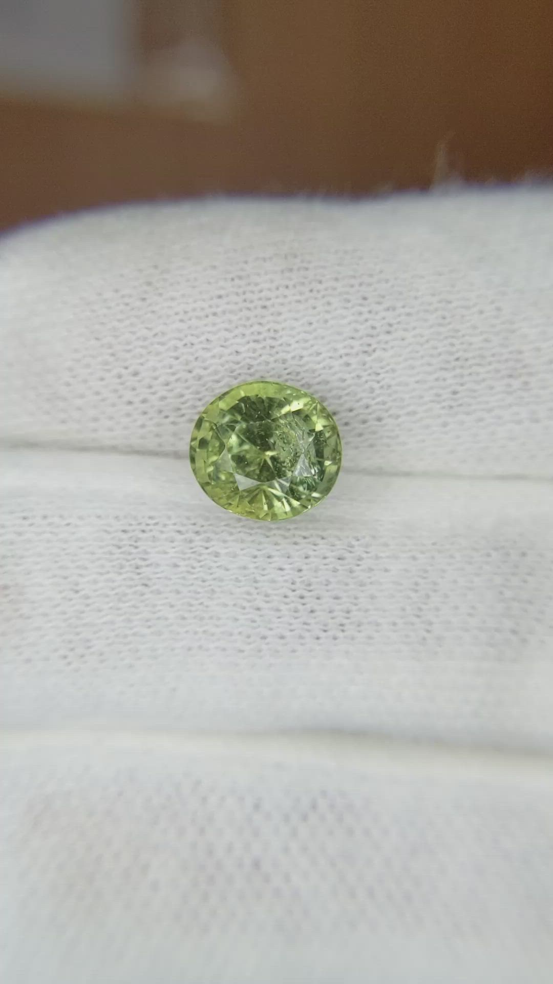 3.44 Ct. Green Sapphire from Ceylon (Sri Lanka) Size Video