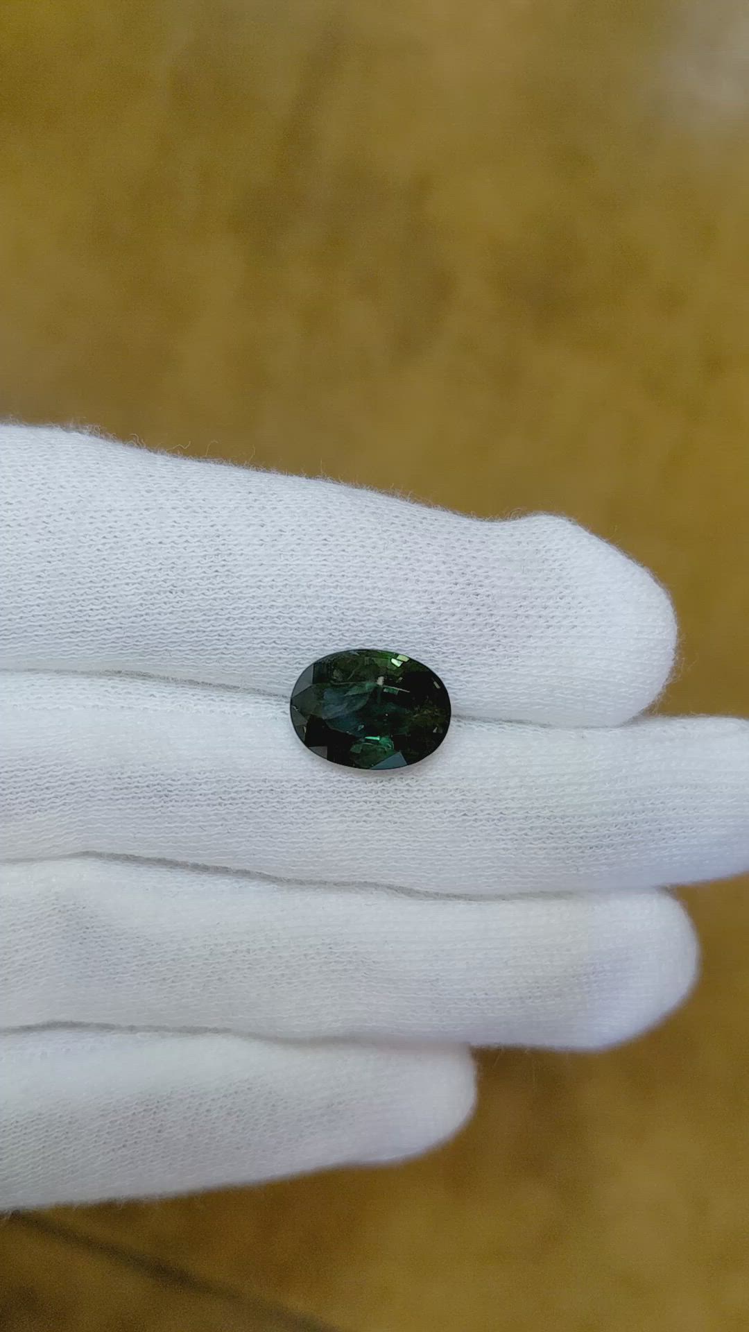 4.72 Ct. Bluish Green Sapphire from Ceylon (Sri Lanka) Size Video